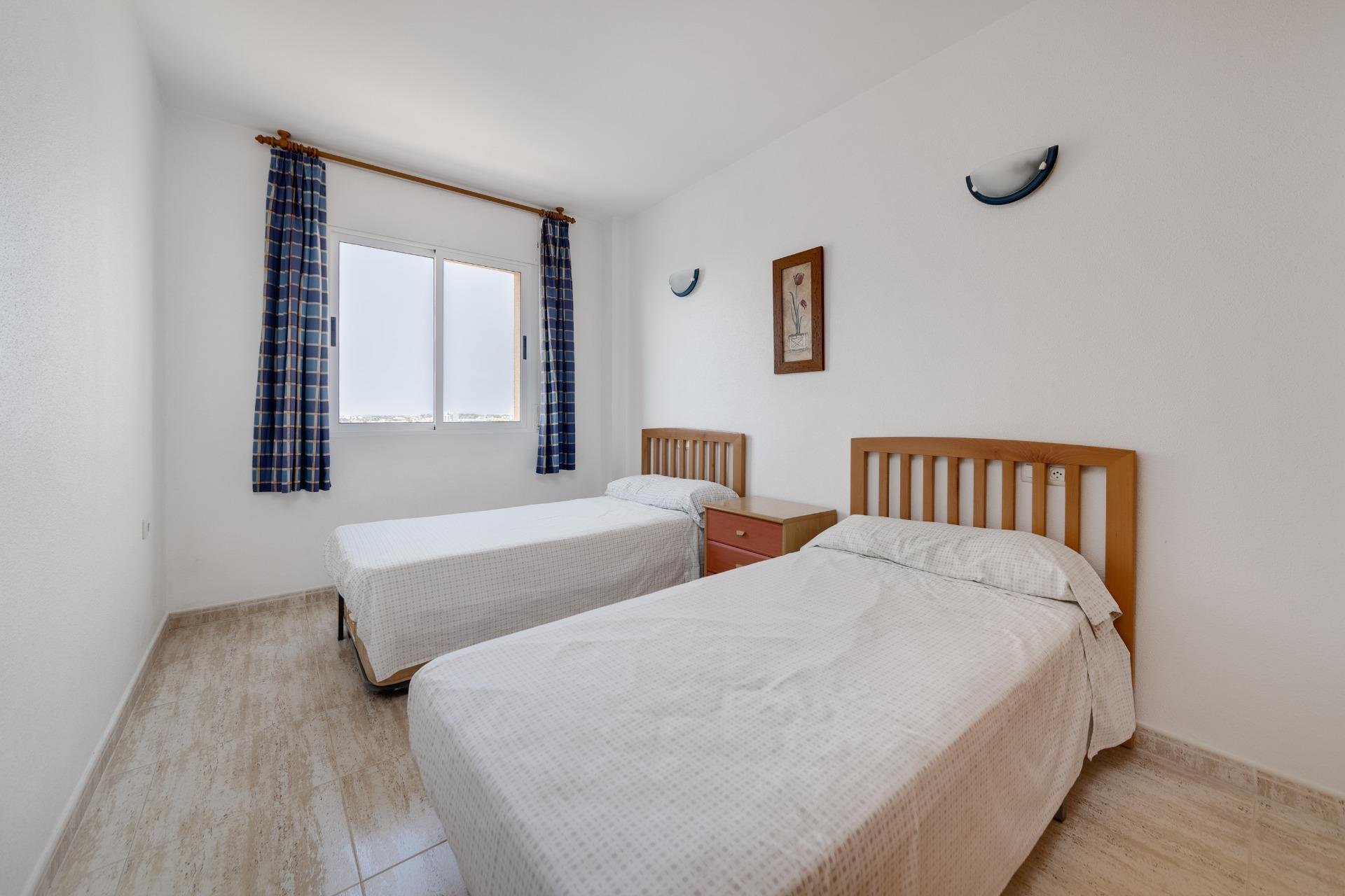 Segunda mano - Apartamento -
Orihuela Costa - Campoamor