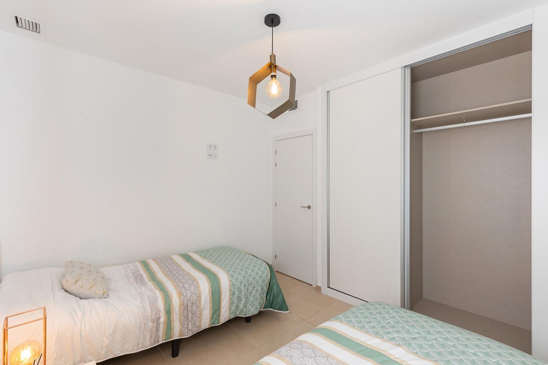 Segunda mano - Apartamento -
Orihuela Costa - Montezenia