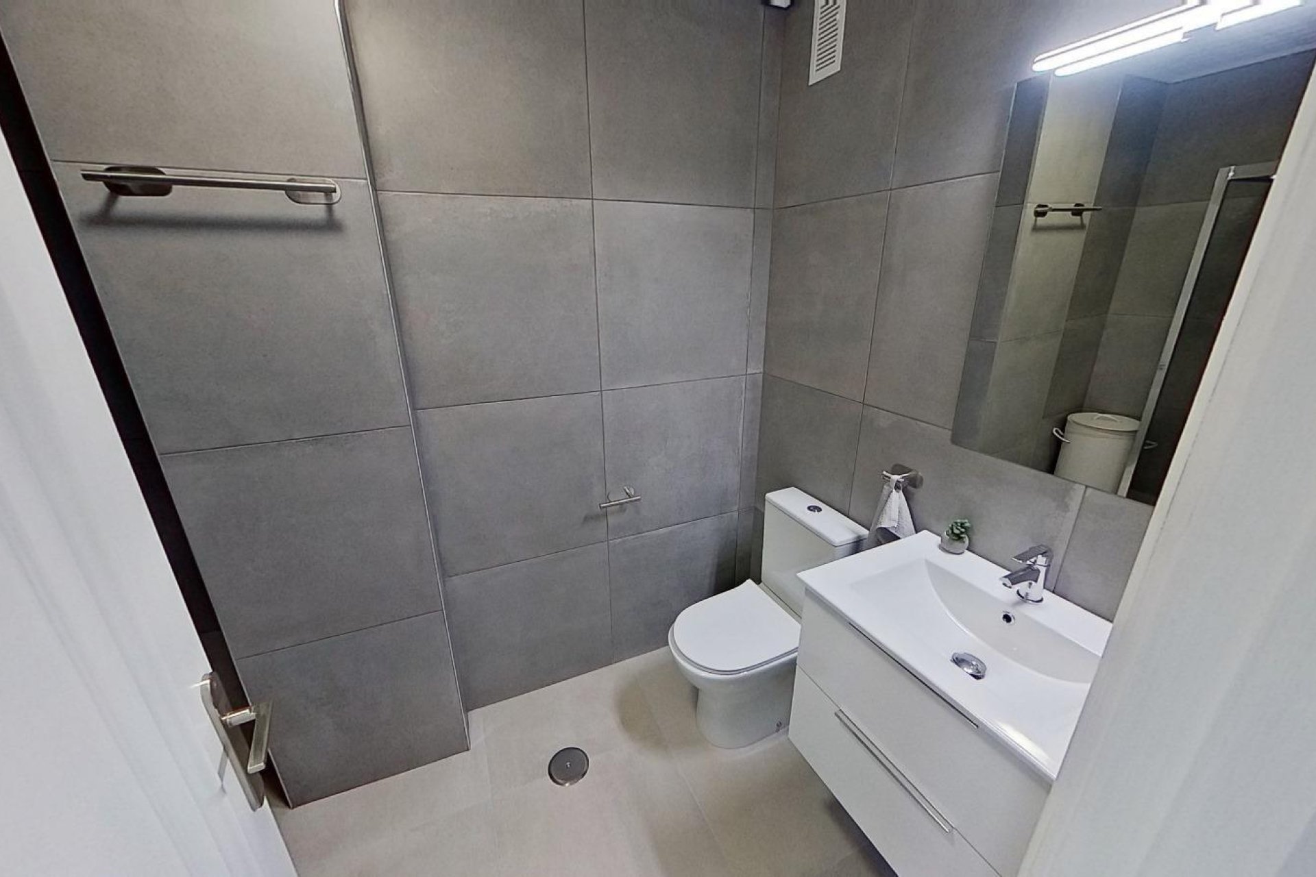 Segunda mano - Apartamento -
Torrevieja - Acequion