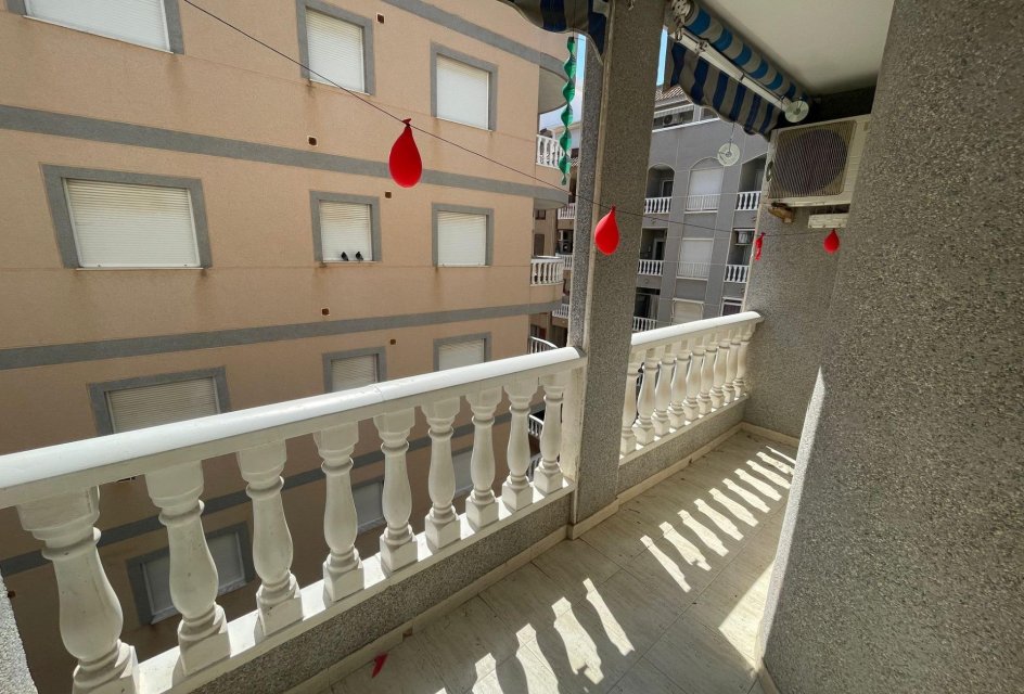 Segunda mano - Apartamento -
Torrevieja - Acequion