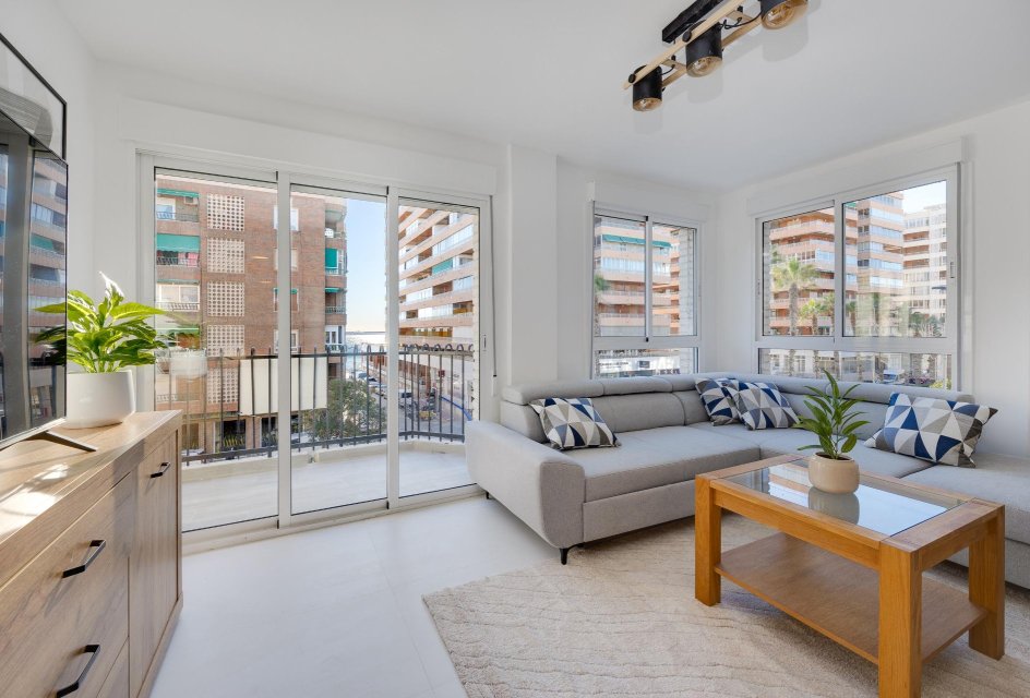 Segunda mano - Apartamento -
Torrevieja - Acequion