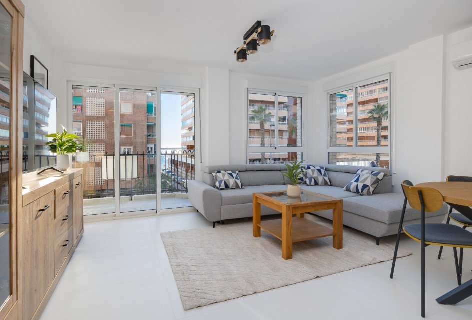 Segunda mano - Apartamento -
Torrevieja - Acequion