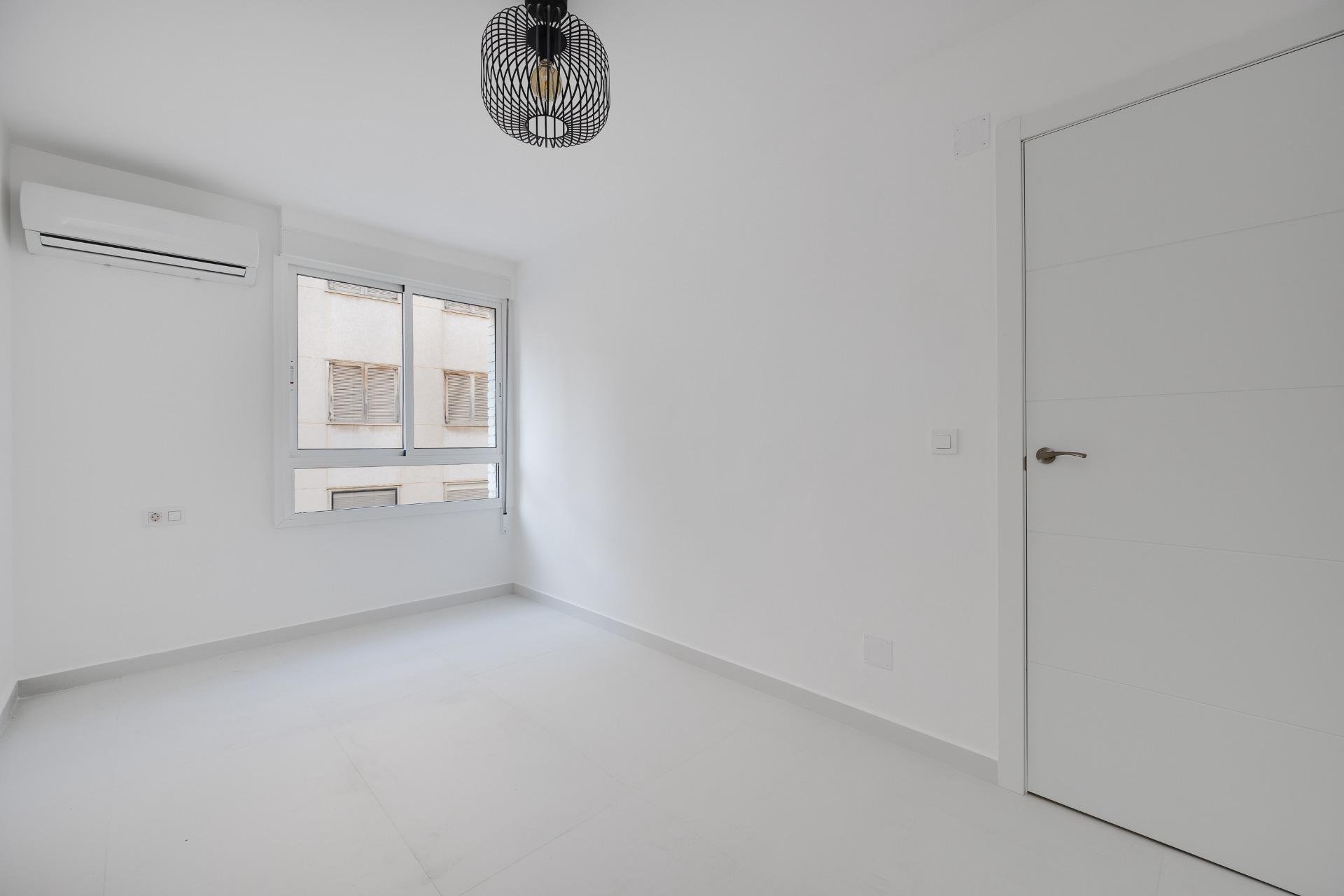 Segunda mano - Apartamento -
Torrevieja - Acequion