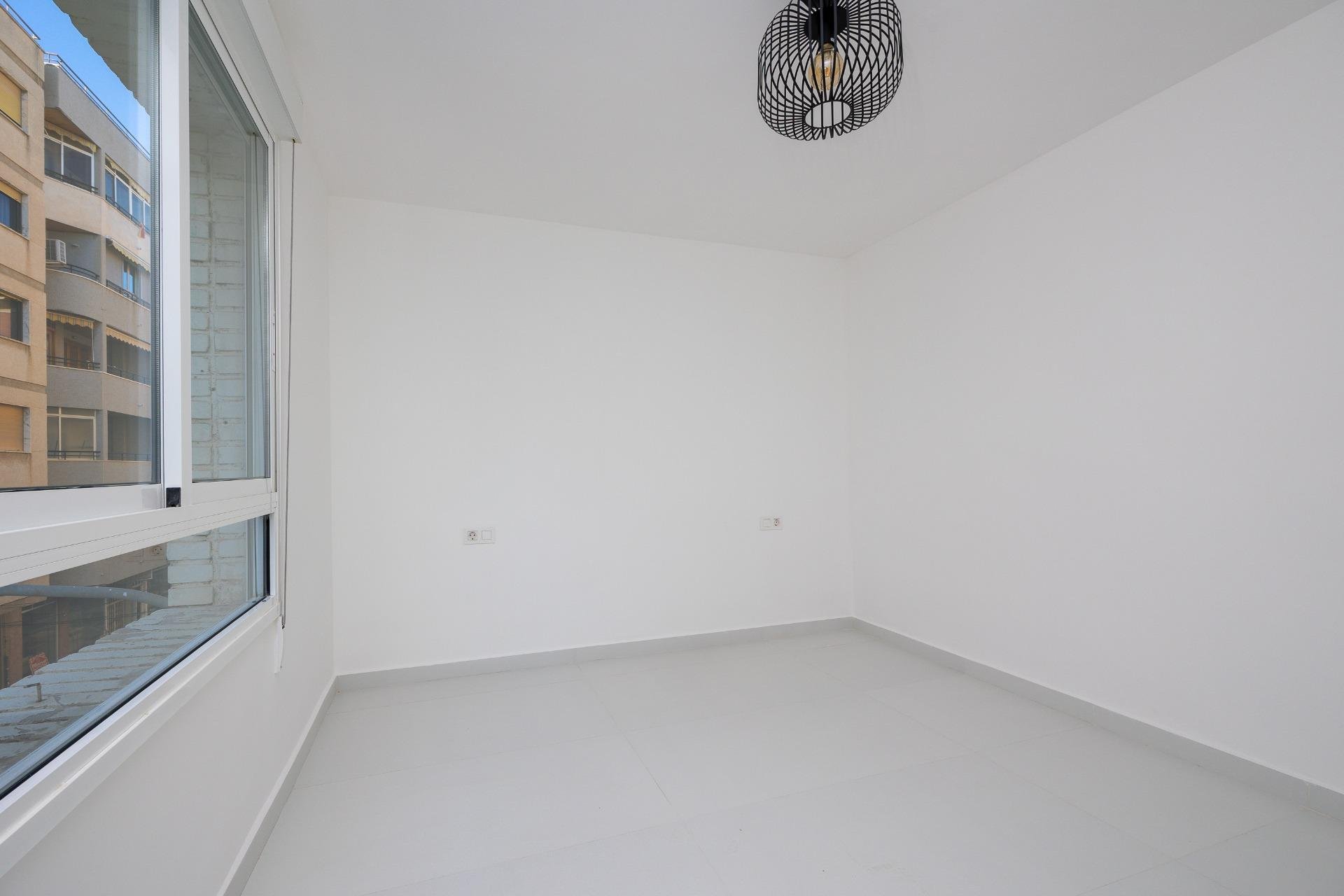 Segunda mano - Apartamento -
Torrevieja - Acequion