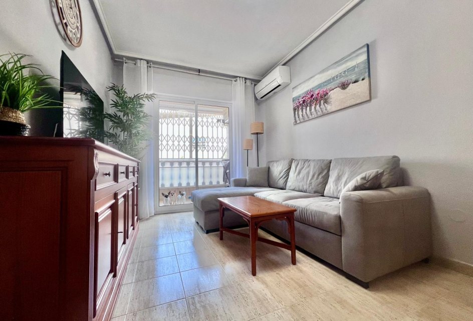 Segunda mano - Apartamento -
Torrevieja - Acequion