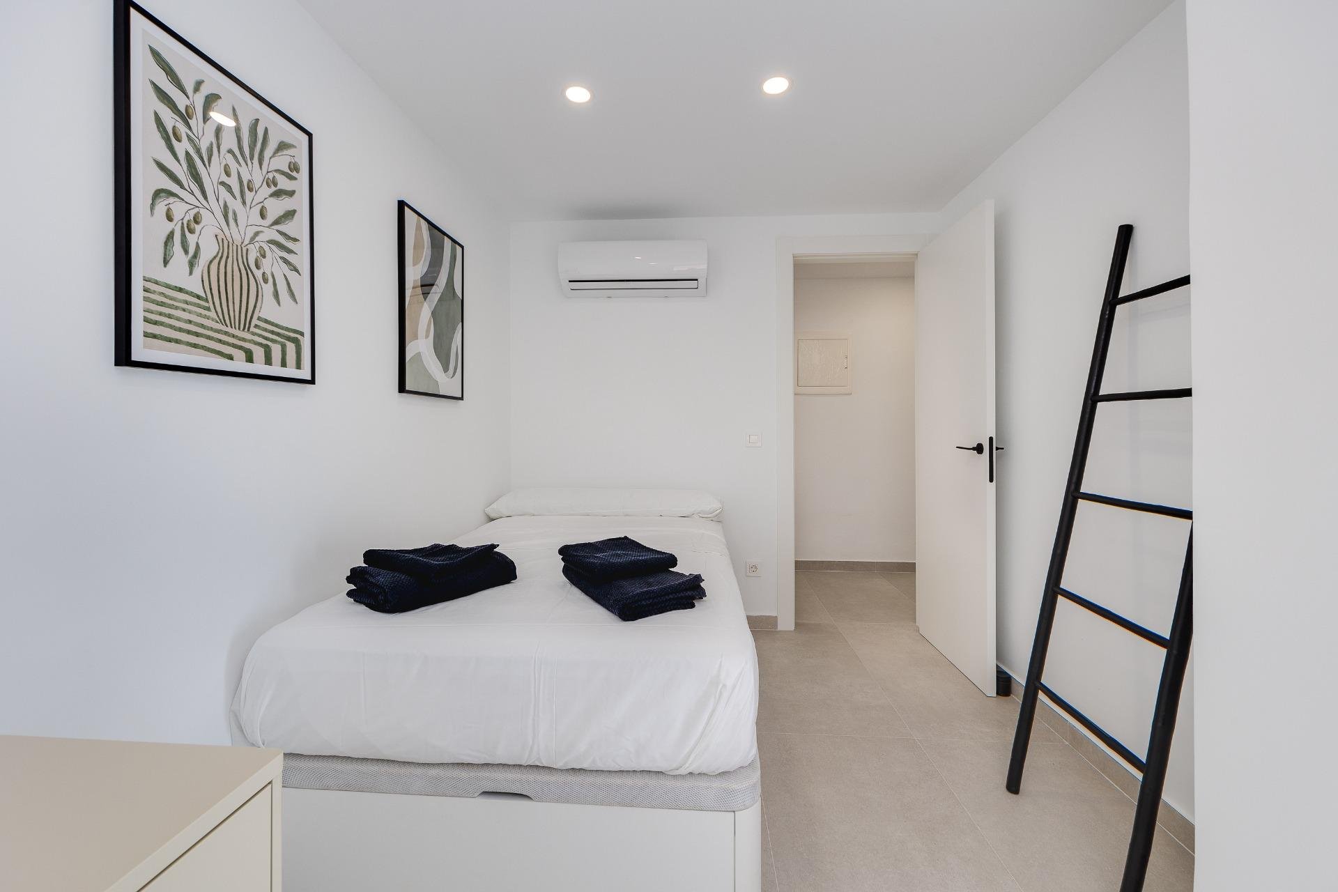 Segunda mano - Apartamento -
Torrevieja - Acequion