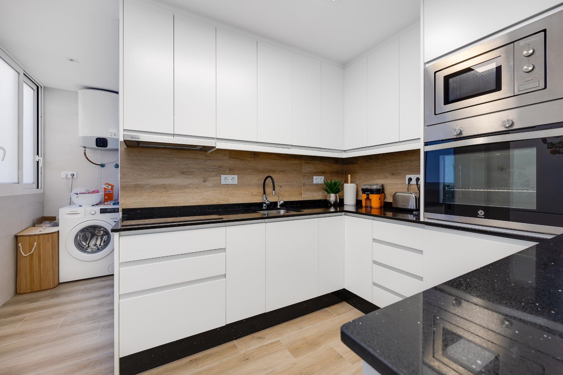 Segunda mano - Apartamento -
Torrevieja - Acequion