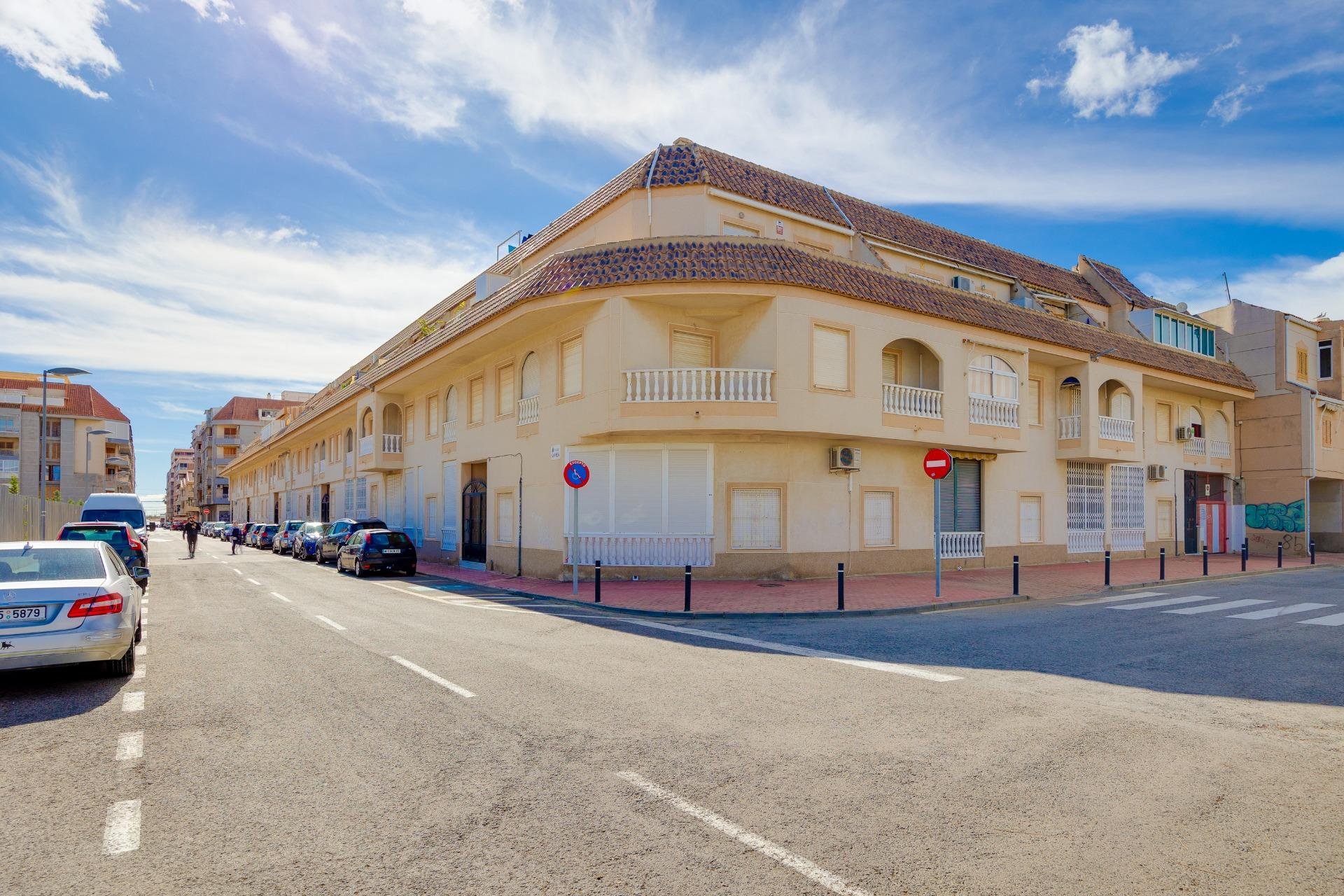 Segunda mano - Apartamento -
Torrevieja - Acequion