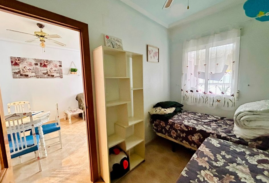 Segunda mano - Apartamento -
Torrevieja Centro - Torrevieja
