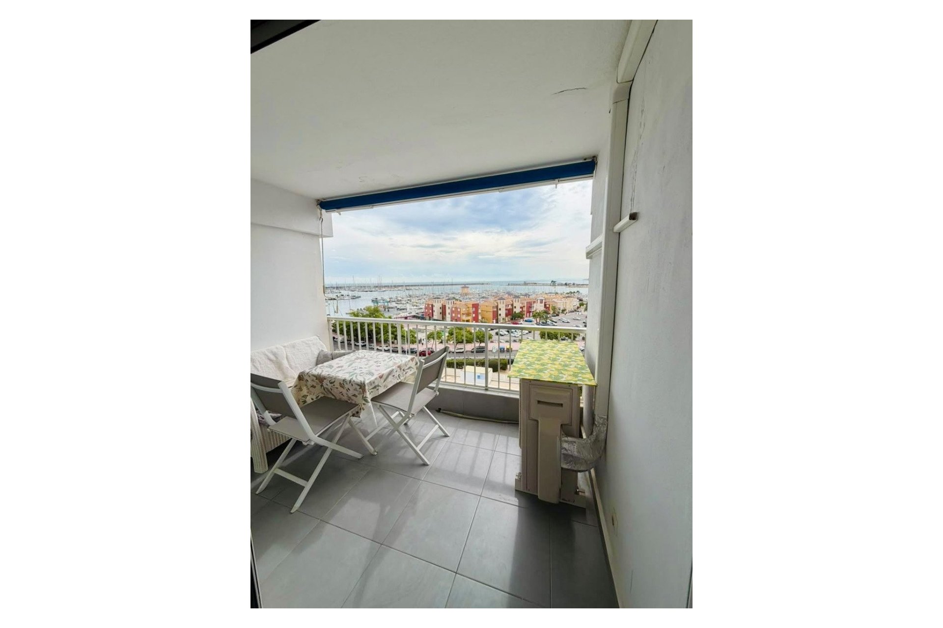 Segunda mano - Apartamento -
Torrevieja Centro - Torrevieja