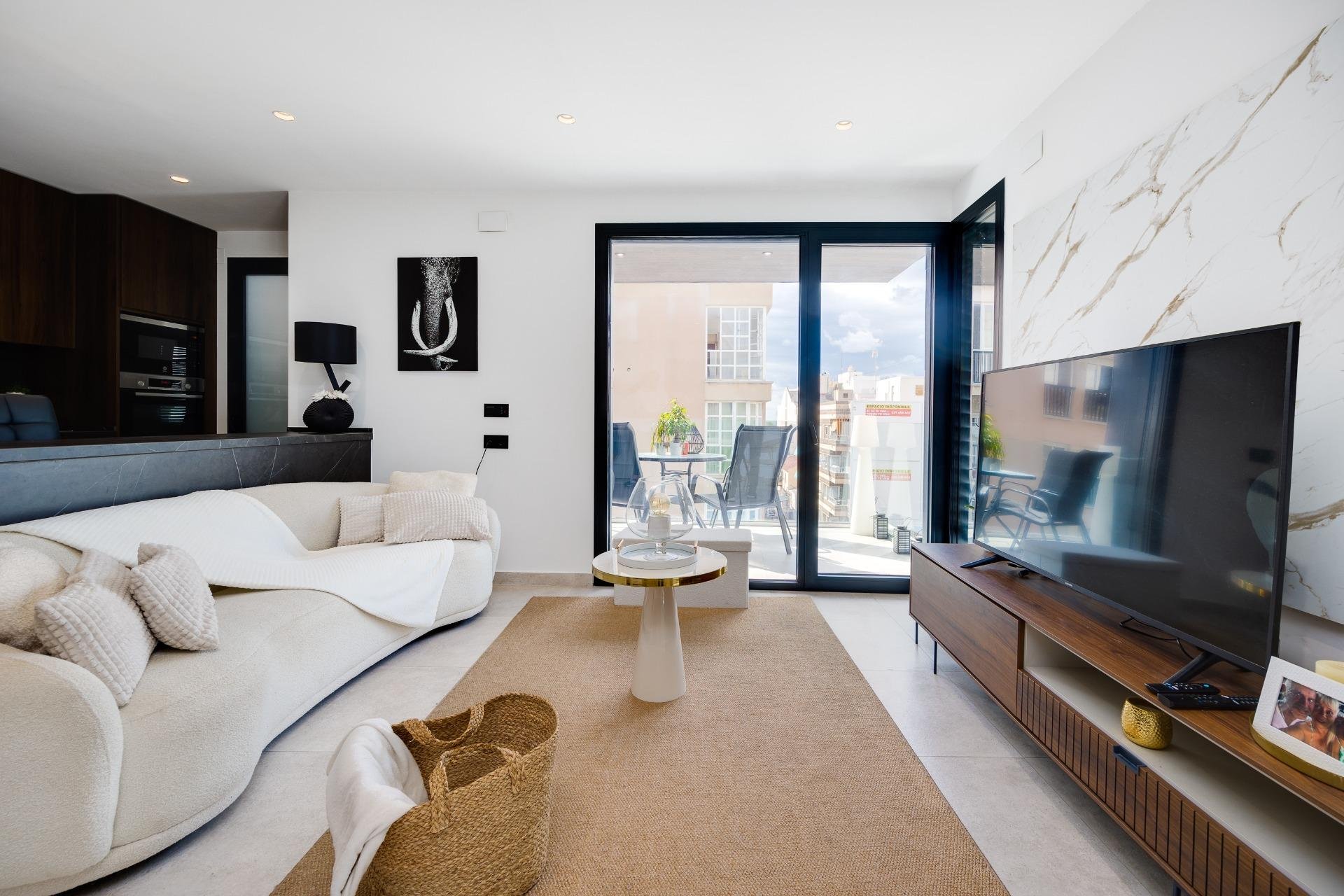 Segunda mano - Apartamento -
Torrevieja - Centro