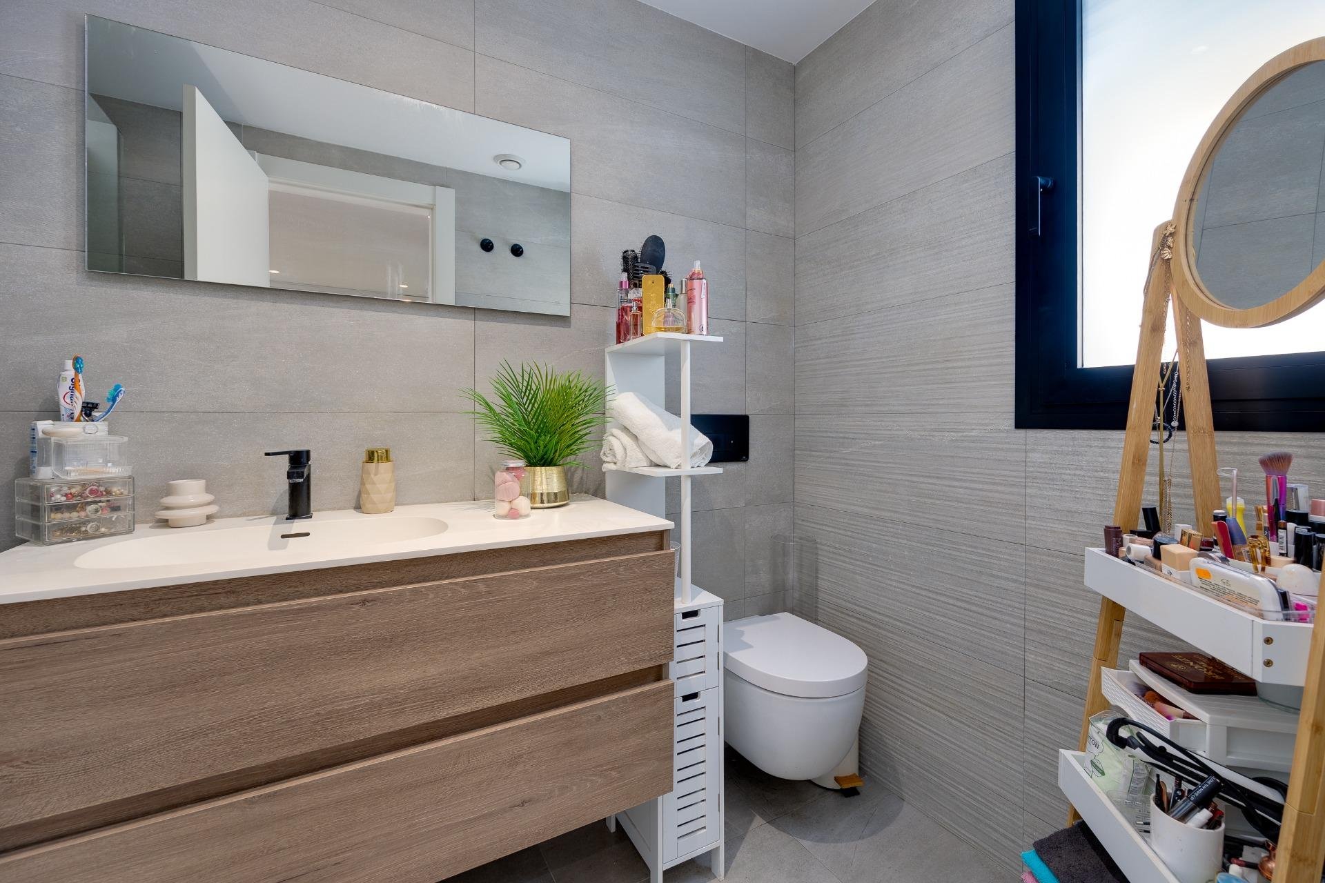 Segunda mano - Apartamento -
Torrevieja - Centro