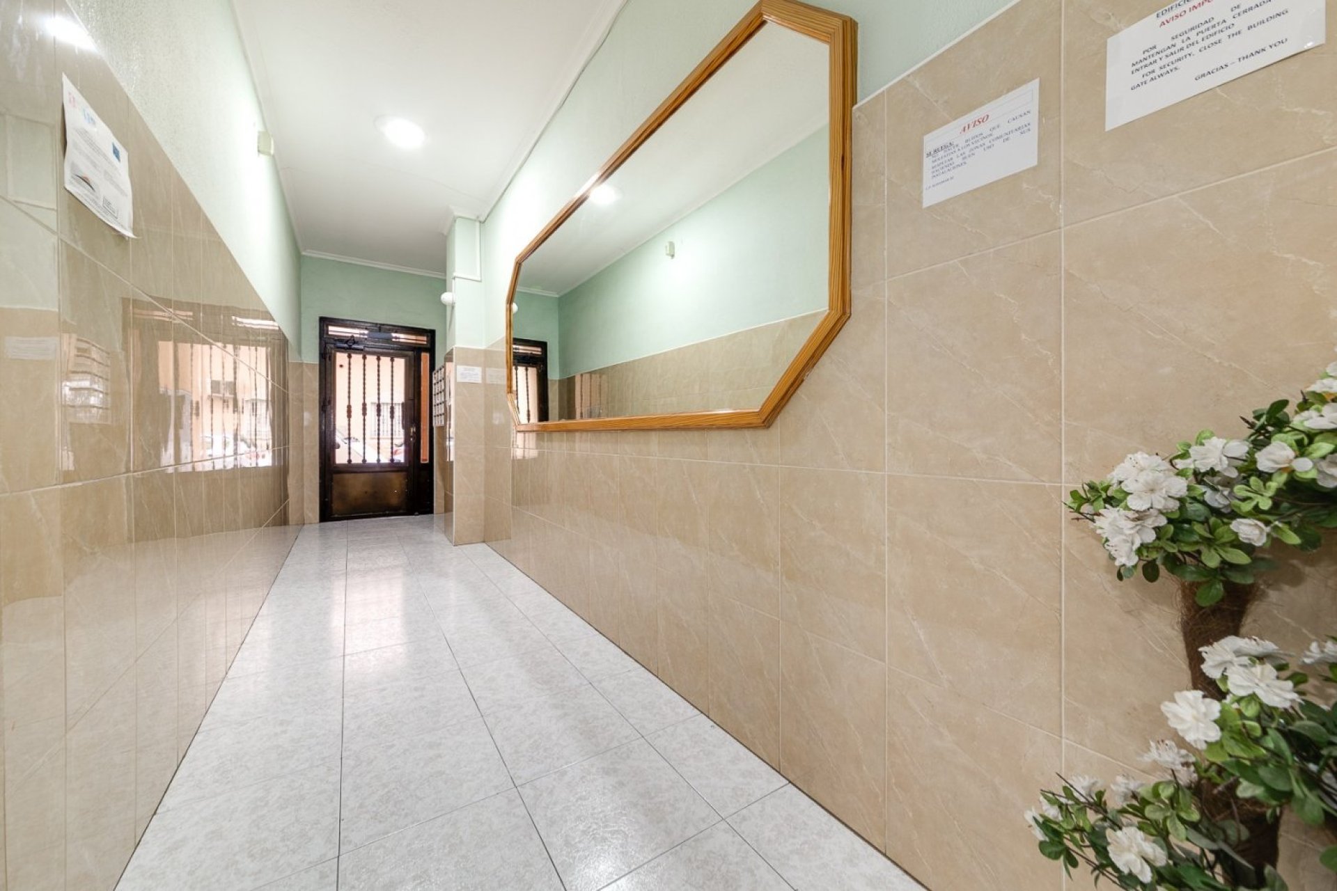 Segunda mano - Apartamento -
Torrevieja - Centro