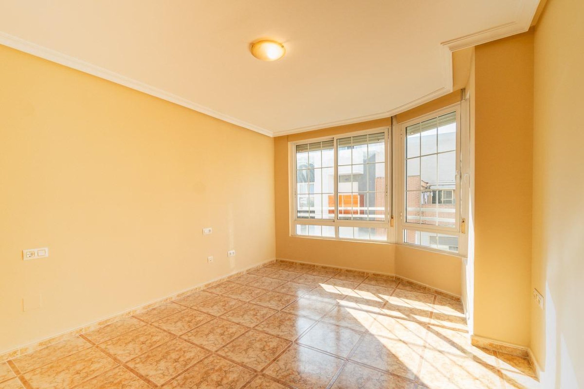 Segunda mano - Apartamento -
Torrevieja - Centro