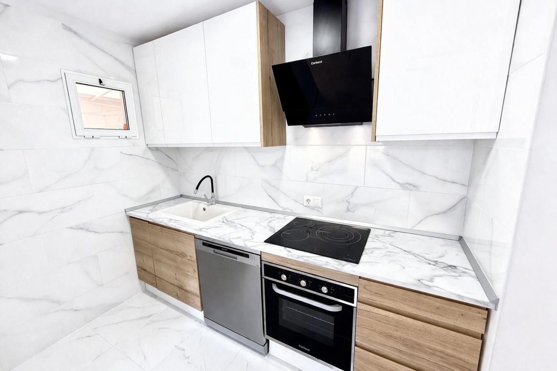 Segunda mano - Apartamento -
Torrevieja - Centro