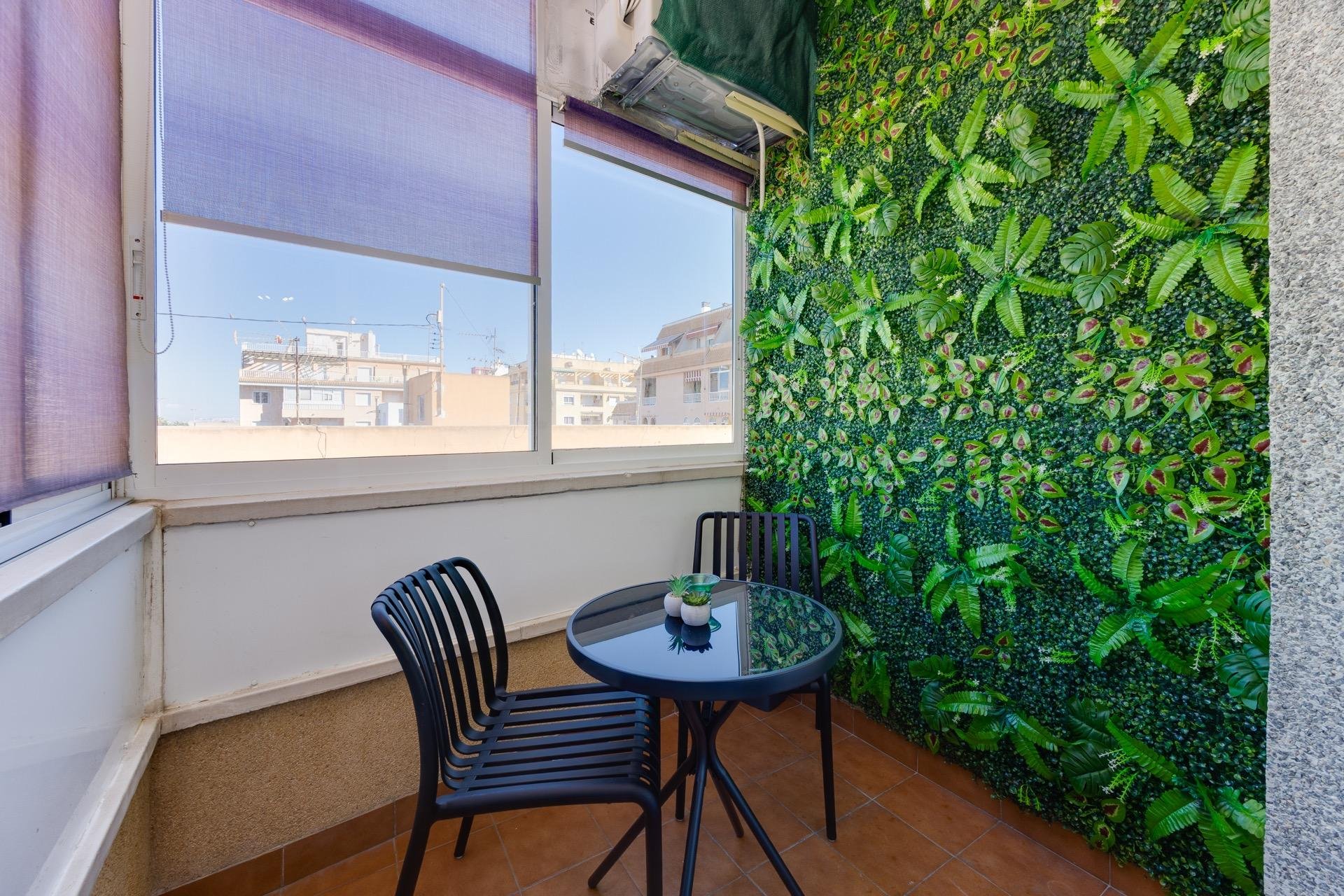 Segunda mano - Apartamento -
Torrevieja - Centro