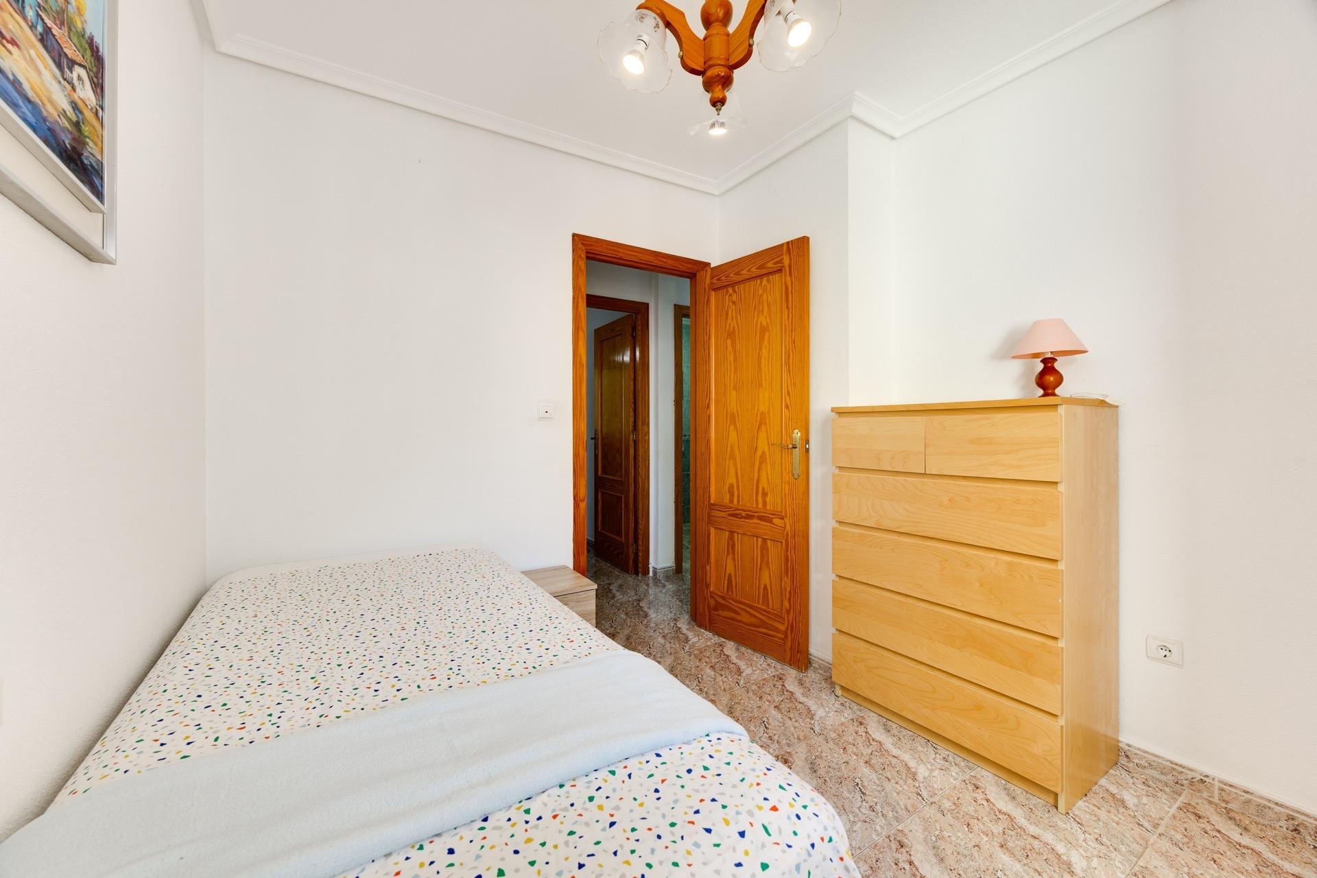 Segunda mano - Apartamento -
Torrevieja - Centro