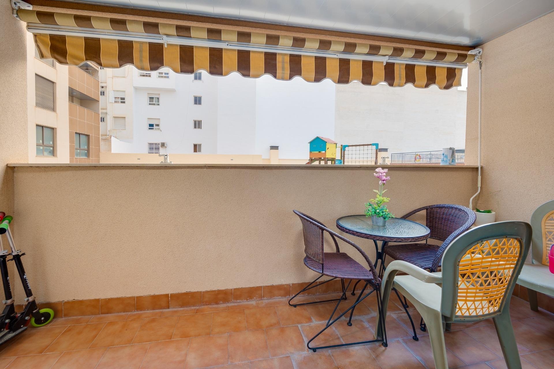 Segunda mano - Apartamento -
Torrevieja - Estacion de autobuses