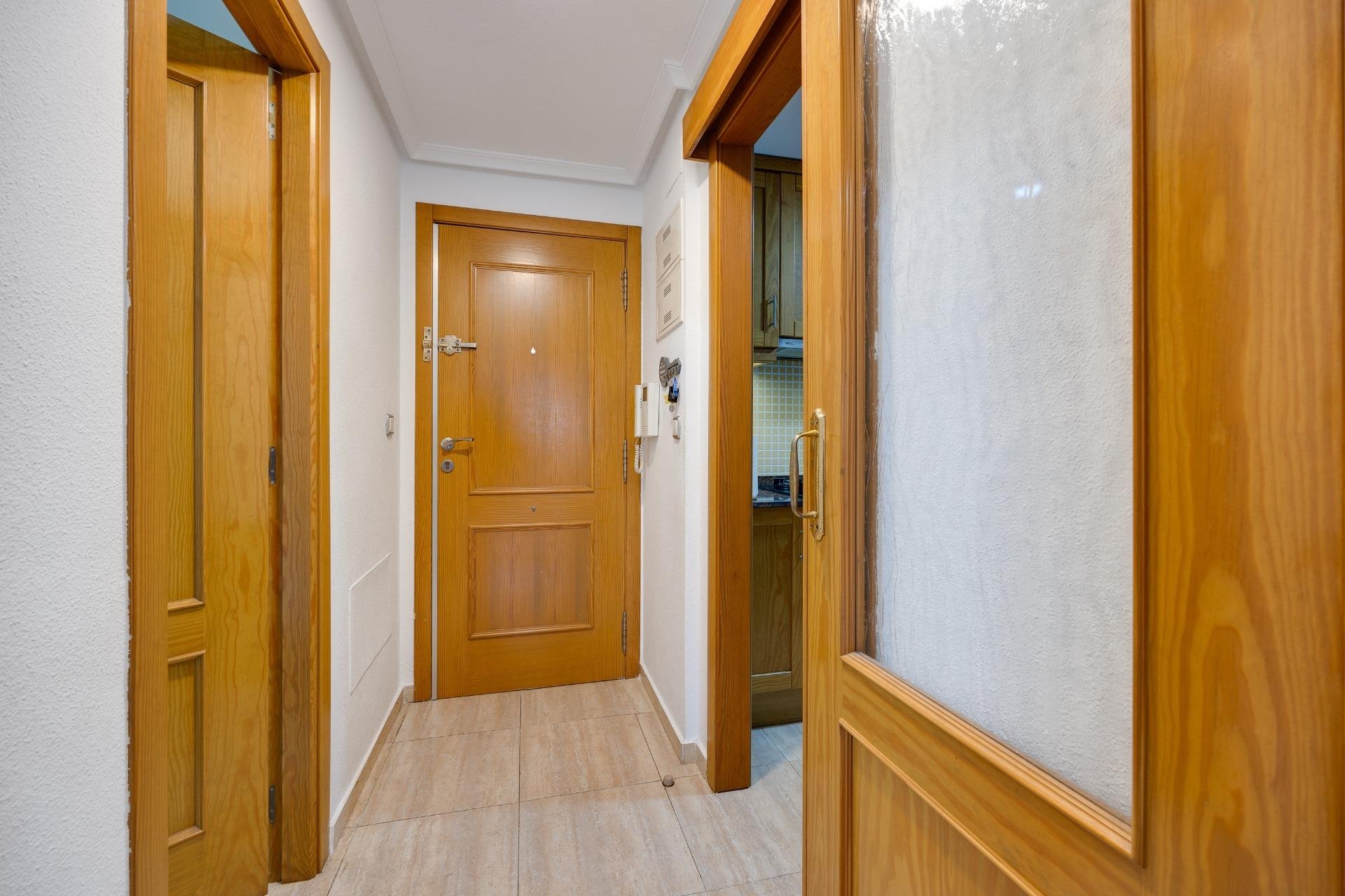 Segunda mano - Apartamento -
Torrevieja - Estacion de autobuses