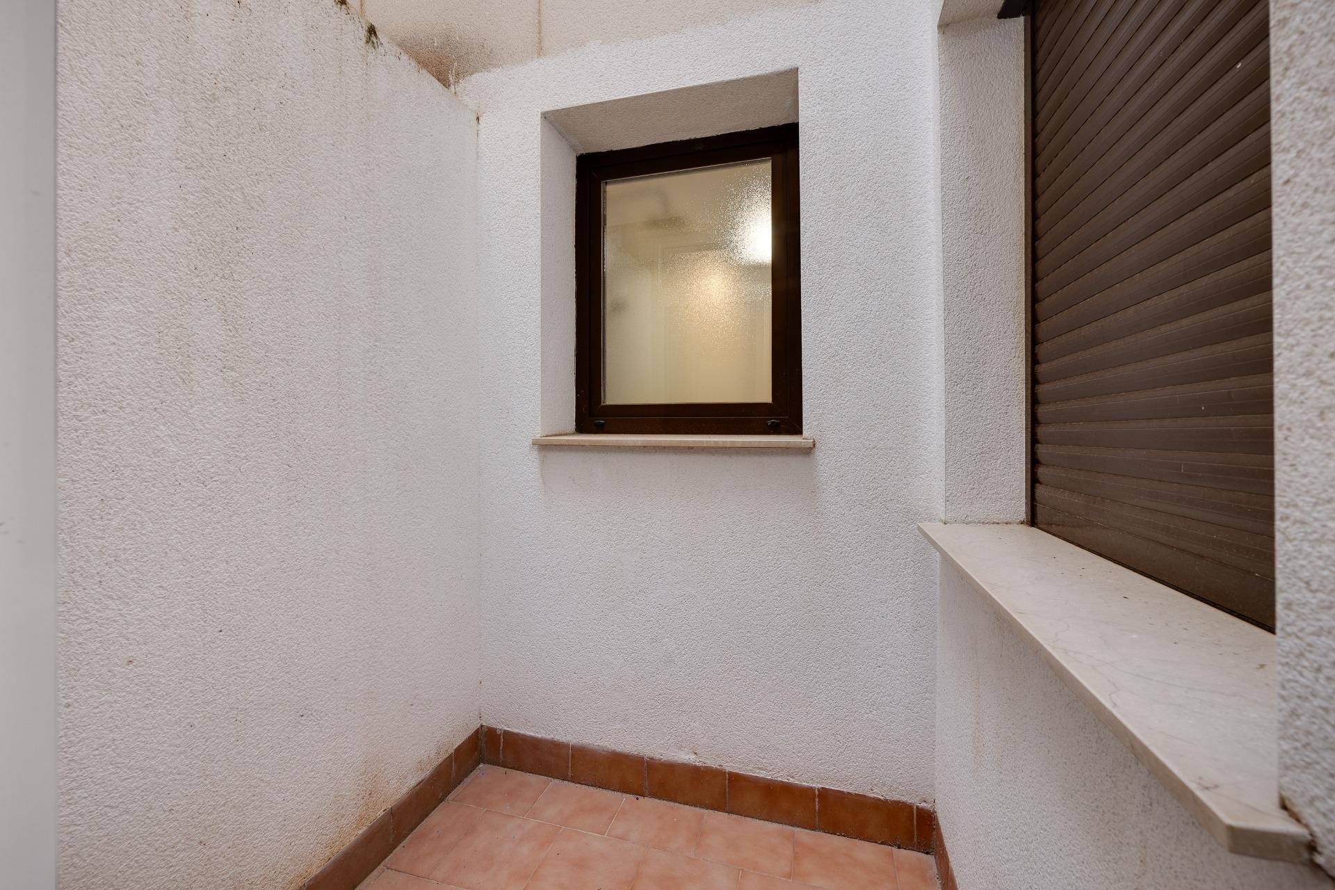 Segunda mano - Apartamento -
Torrevieja - Estacion de autobuses