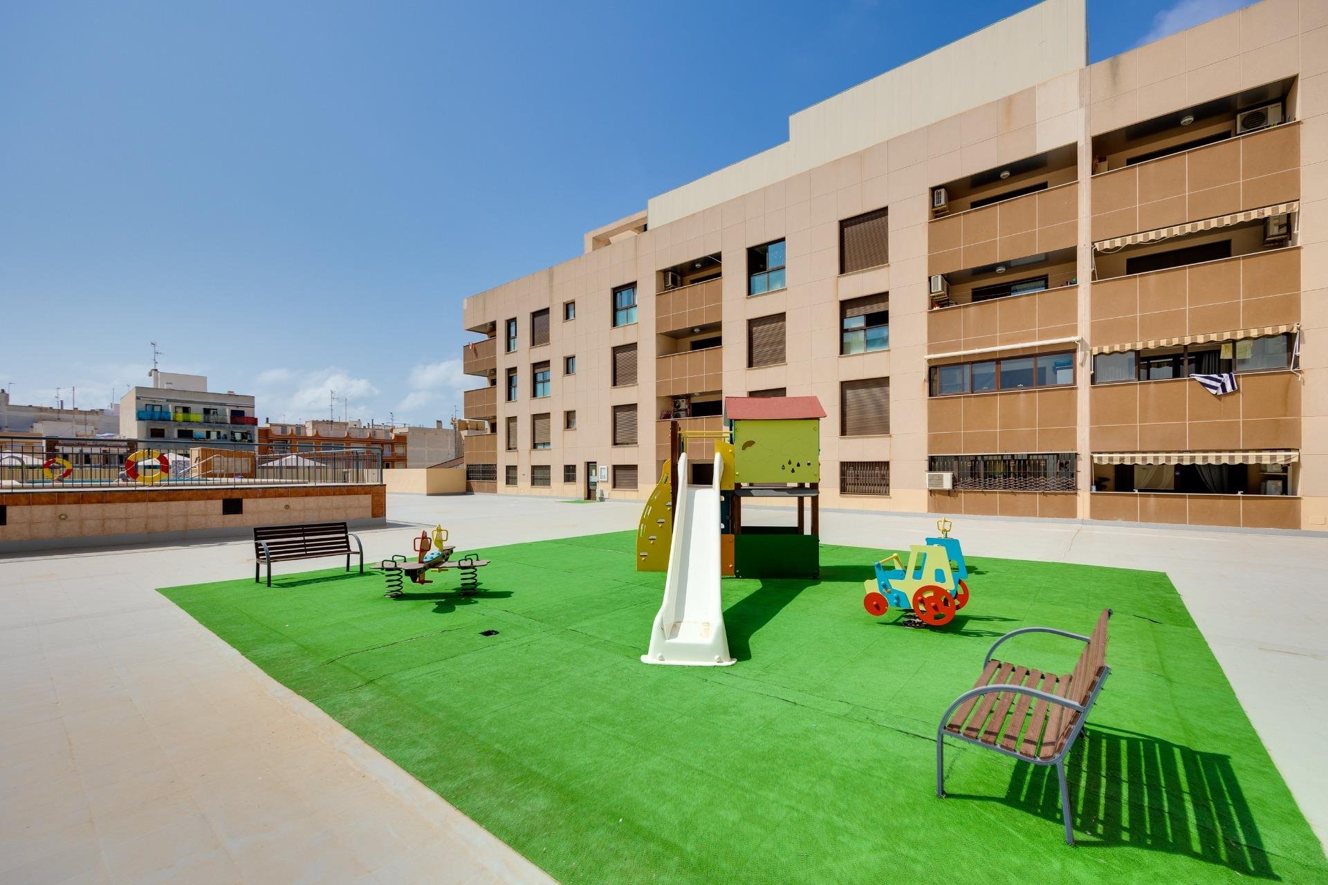 Segunda mano - Apartamento -
Torrevieja - Estacion de autobuses