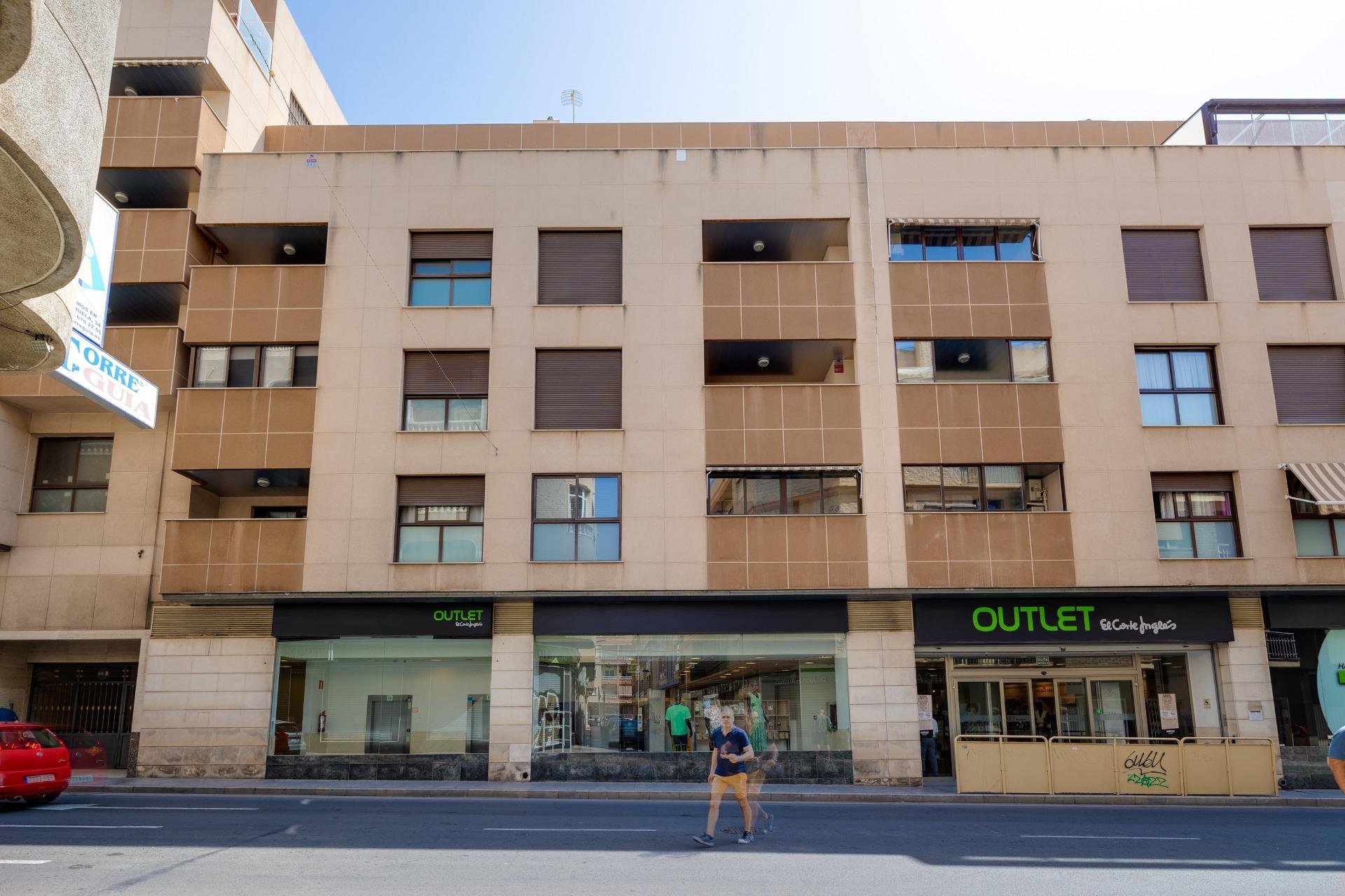 Segunda mano - Apartamento -
Torrevieja - Estacion de autobuses