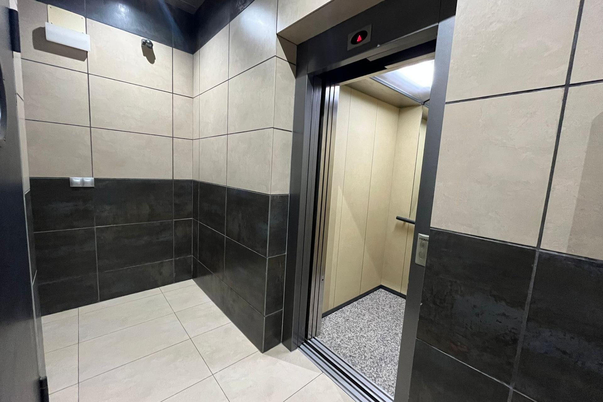 Segunda mano - Apartamento -
Torrevieja - La Mata pueblo