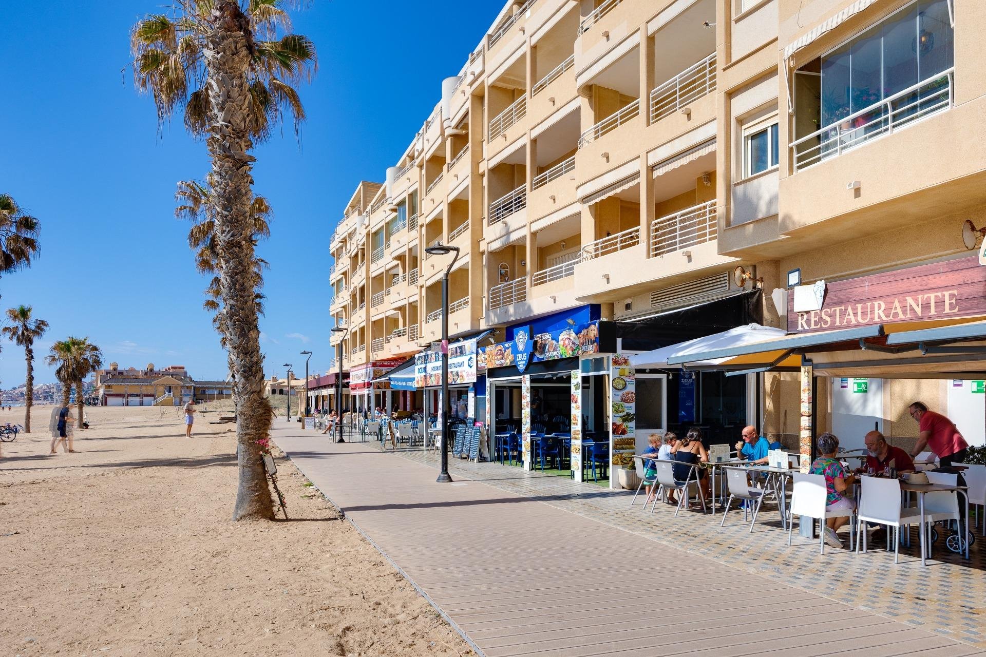 Segunda mano - Apartamento -
Torrevieja - La Mata