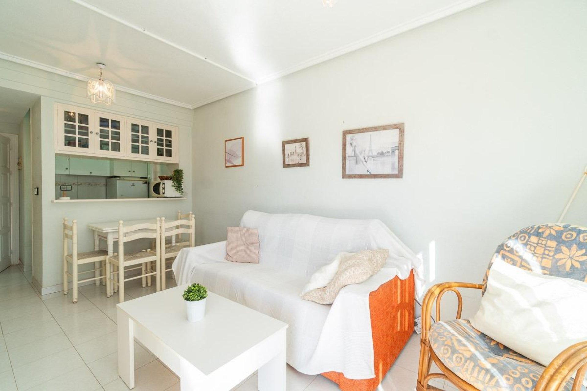 Segunda mano - Apartamento -
Torrevieja - Los Frutales