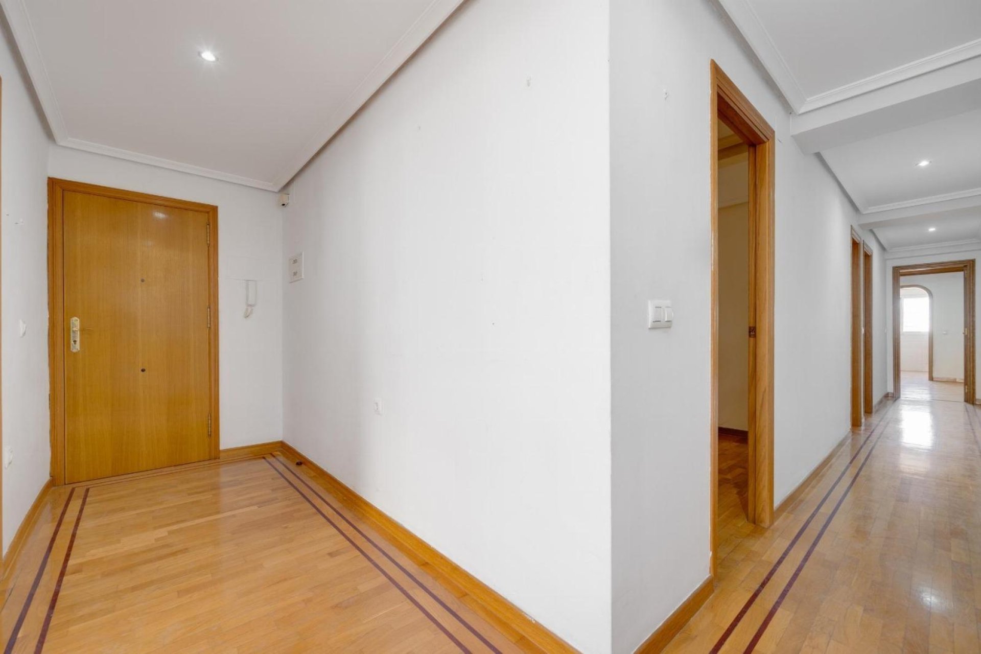 Segunda mano - Apartamento -
Torrevieja - Paseo maritimo