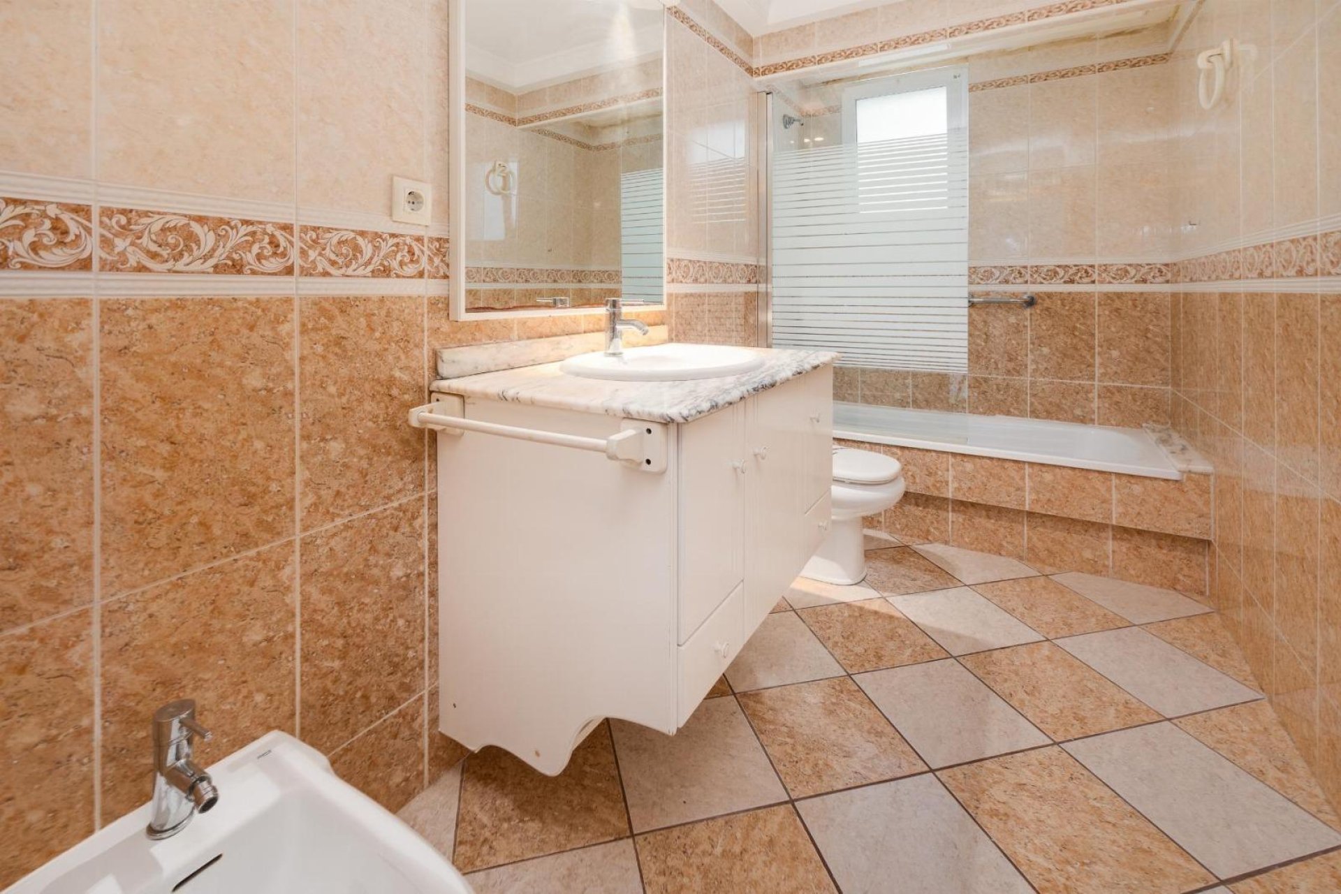 Segunda mano - Apartamento -
Torrevieja - Paseo maritimo