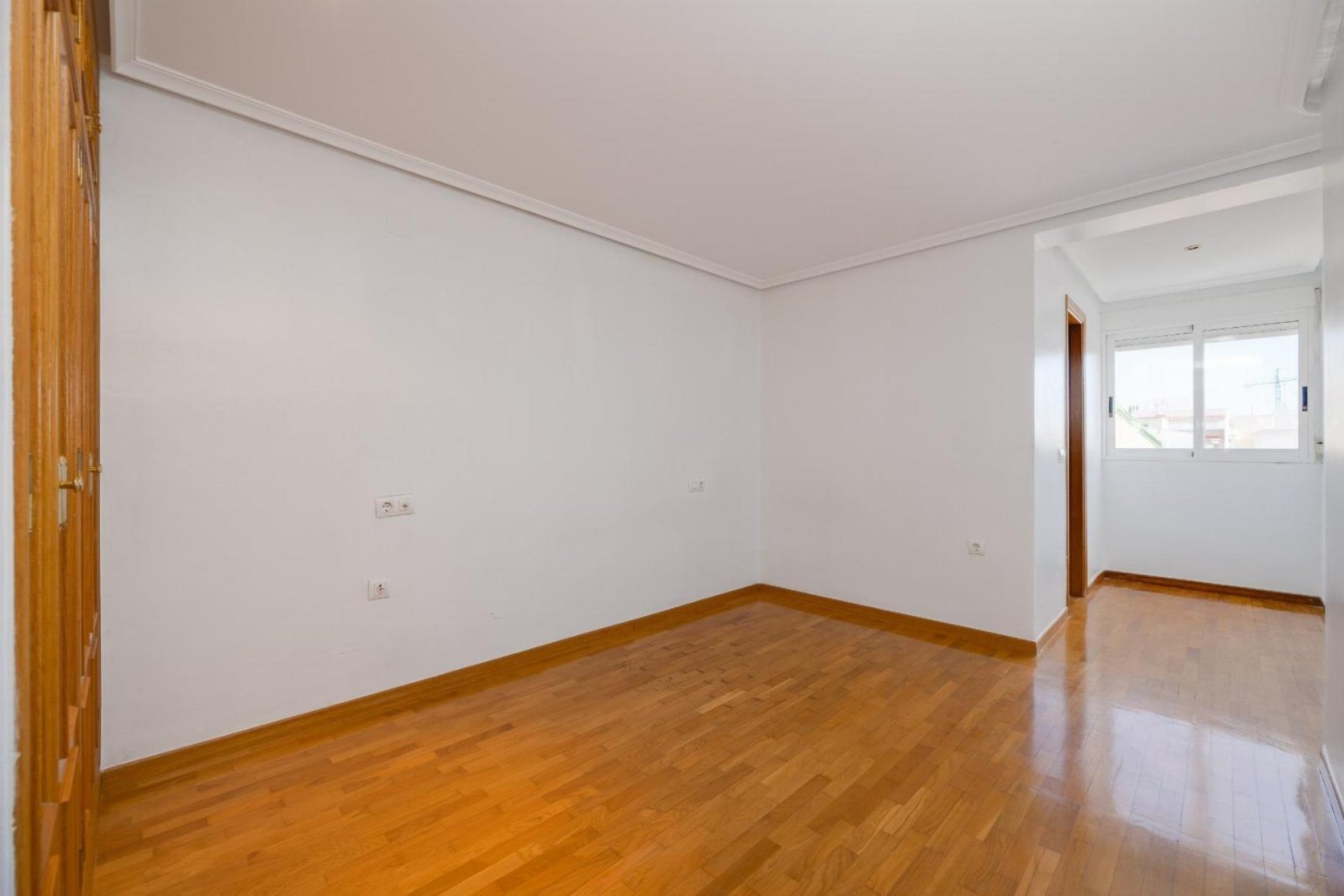 Segunda mano - Apartamento -
Torrevieja - Paseo maritimo