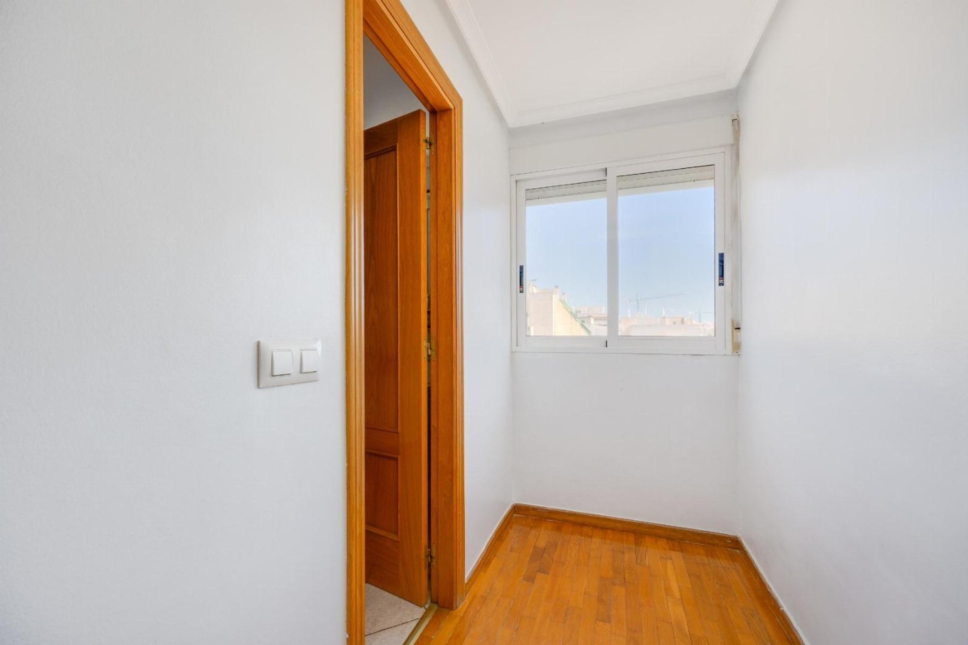 Segunda mano - Apartamento -
Torrevieja - Paseo maritimo