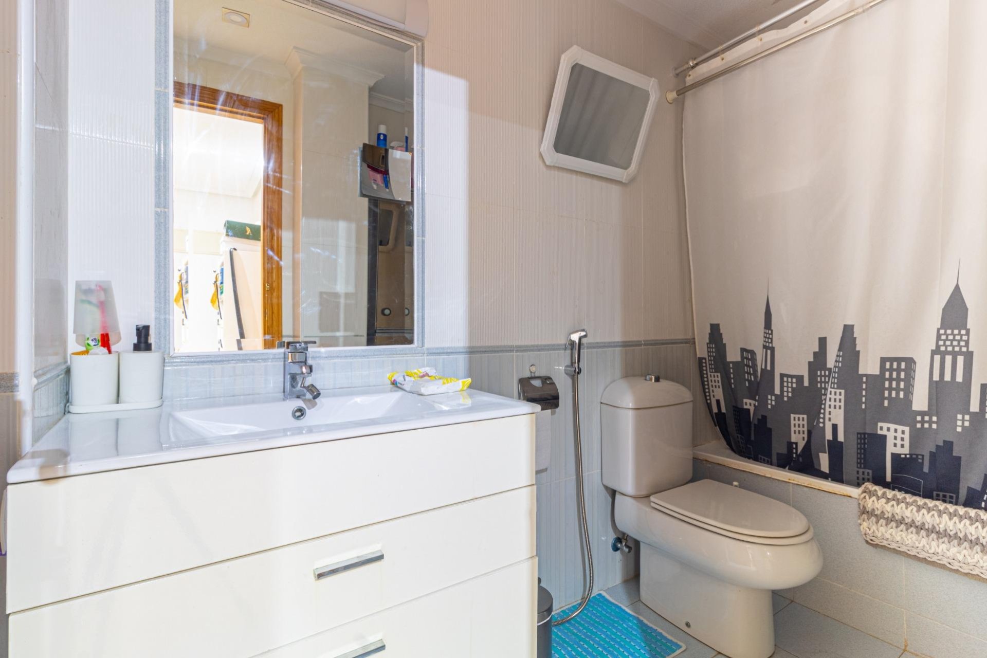 Segunda mano - Apartamento -
Torrevieja - Playa de los locos