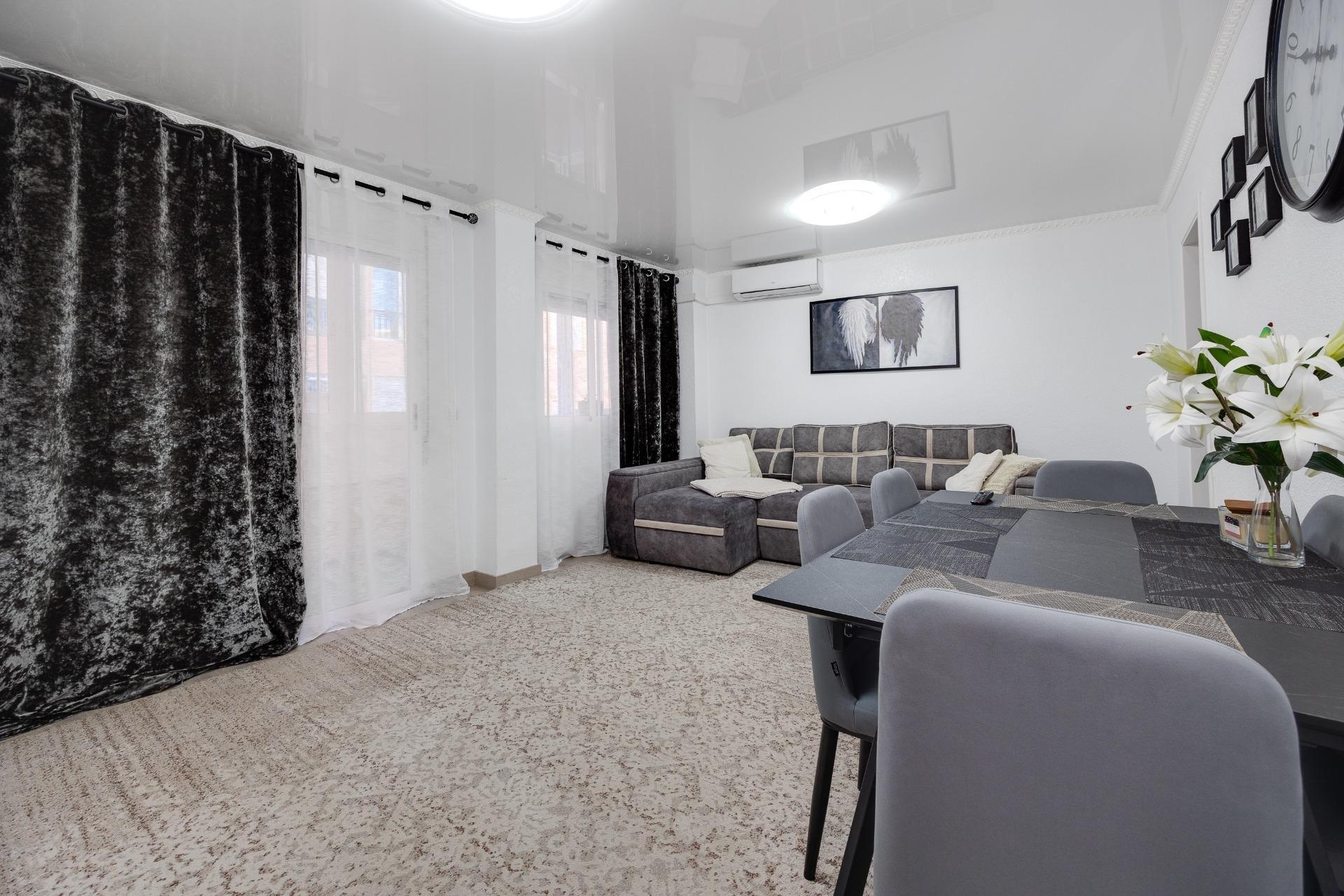 Segunda mano - Apartamento -
Torrevieja - Playa de los Locos