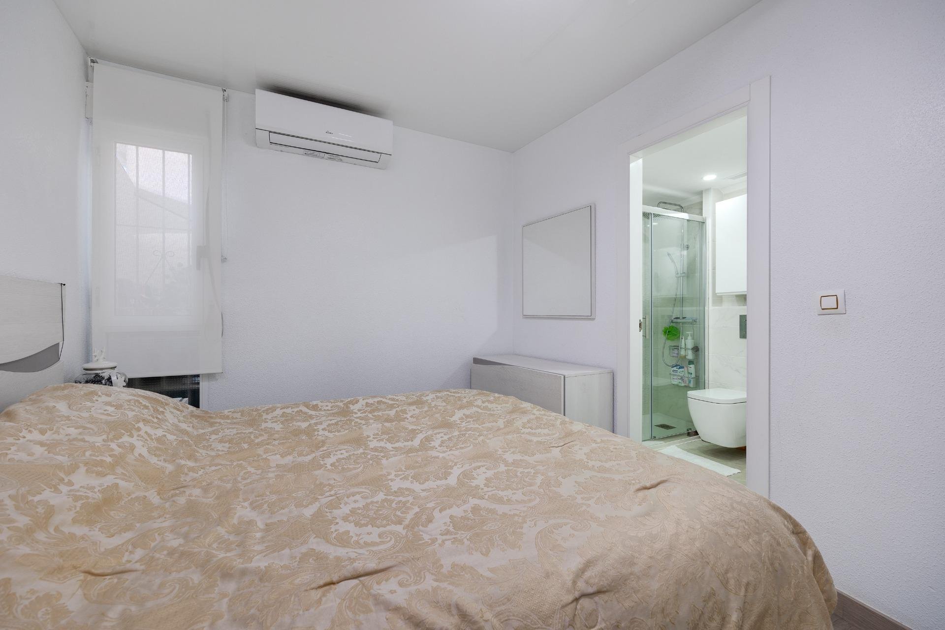 Segunda mano - Apartamento -
Torrevieja - Playa de los Locos