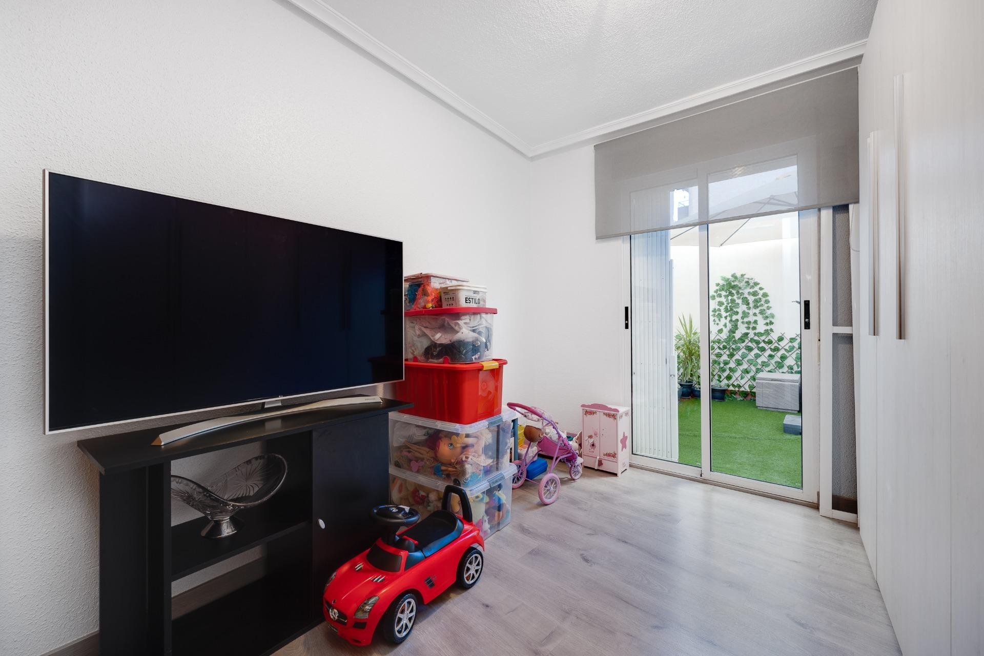Segunda mano - Apartamento -
Torrevieja - Playa de los Locos