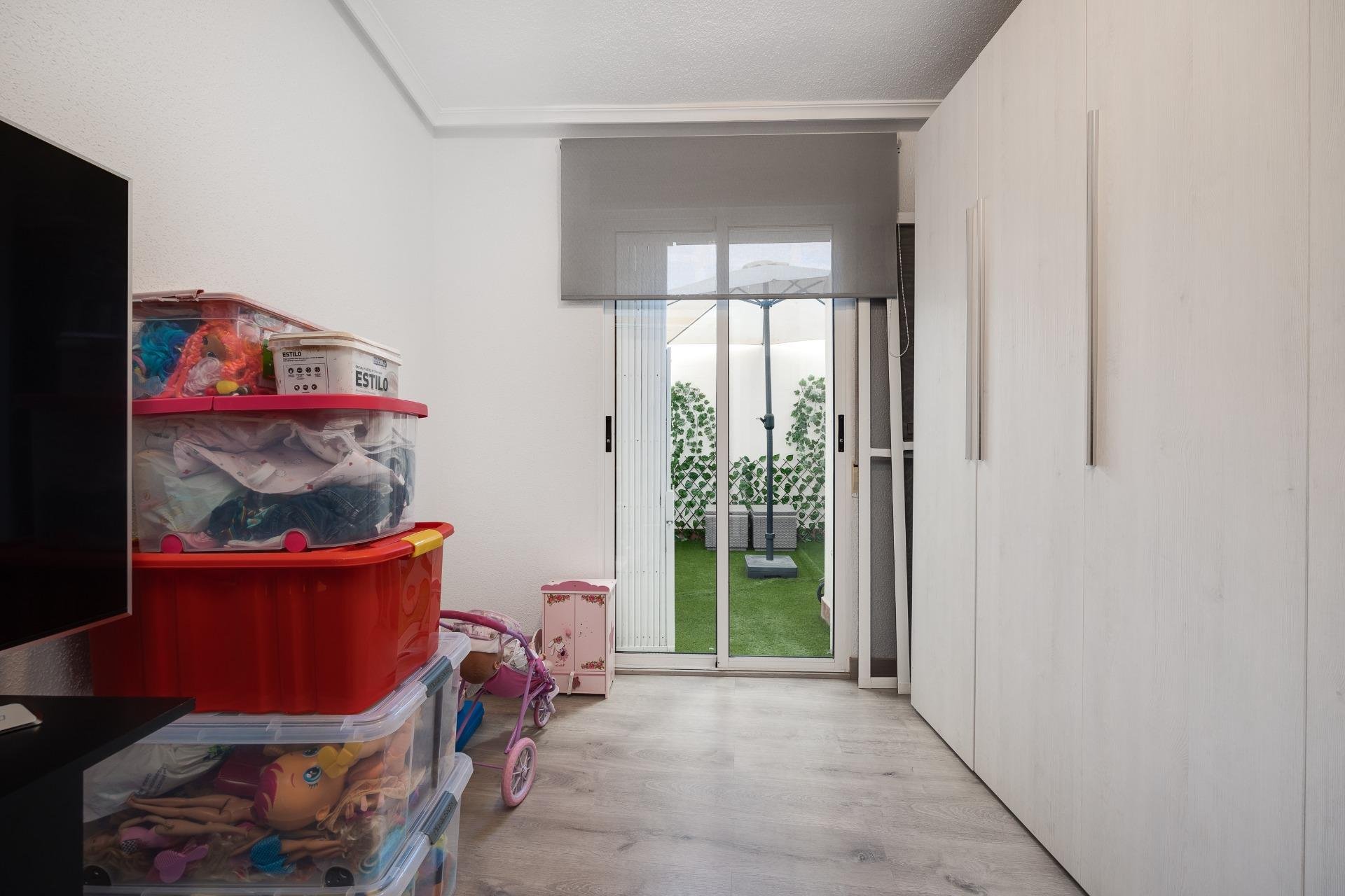 Segunda mano - Apartamento -
Torrevieja - Playa de los Locos