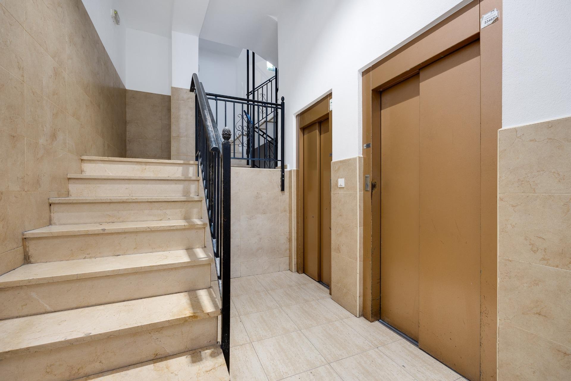 Segunda mano - Apartamento -
Torrevieja - Playa de los Locos