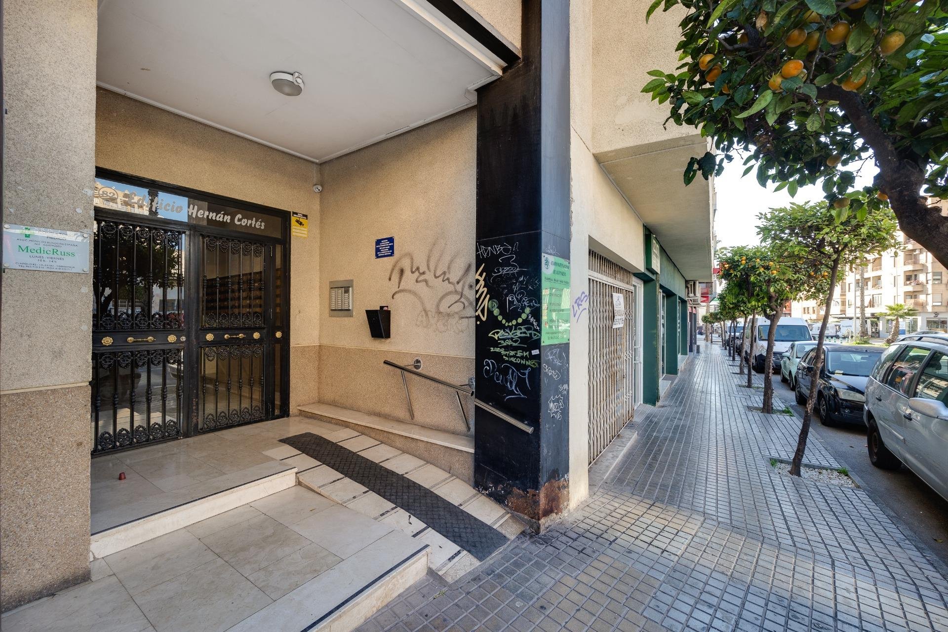 Segunda mano - Apartamento -
Torrevieja - Playa de los Locos