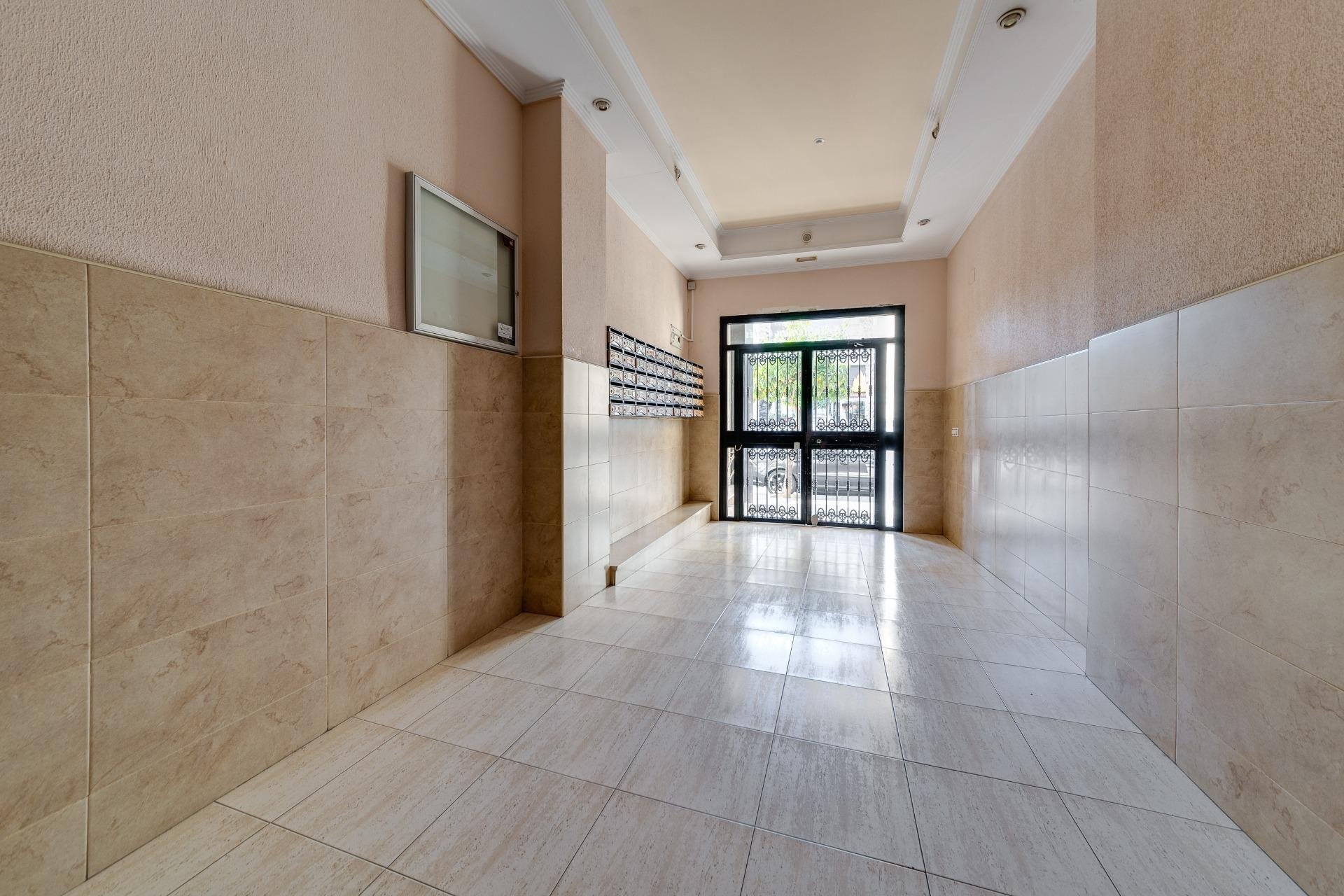 Segunda mano - Apartamento -
Torrevieja - Playa de los Locos
