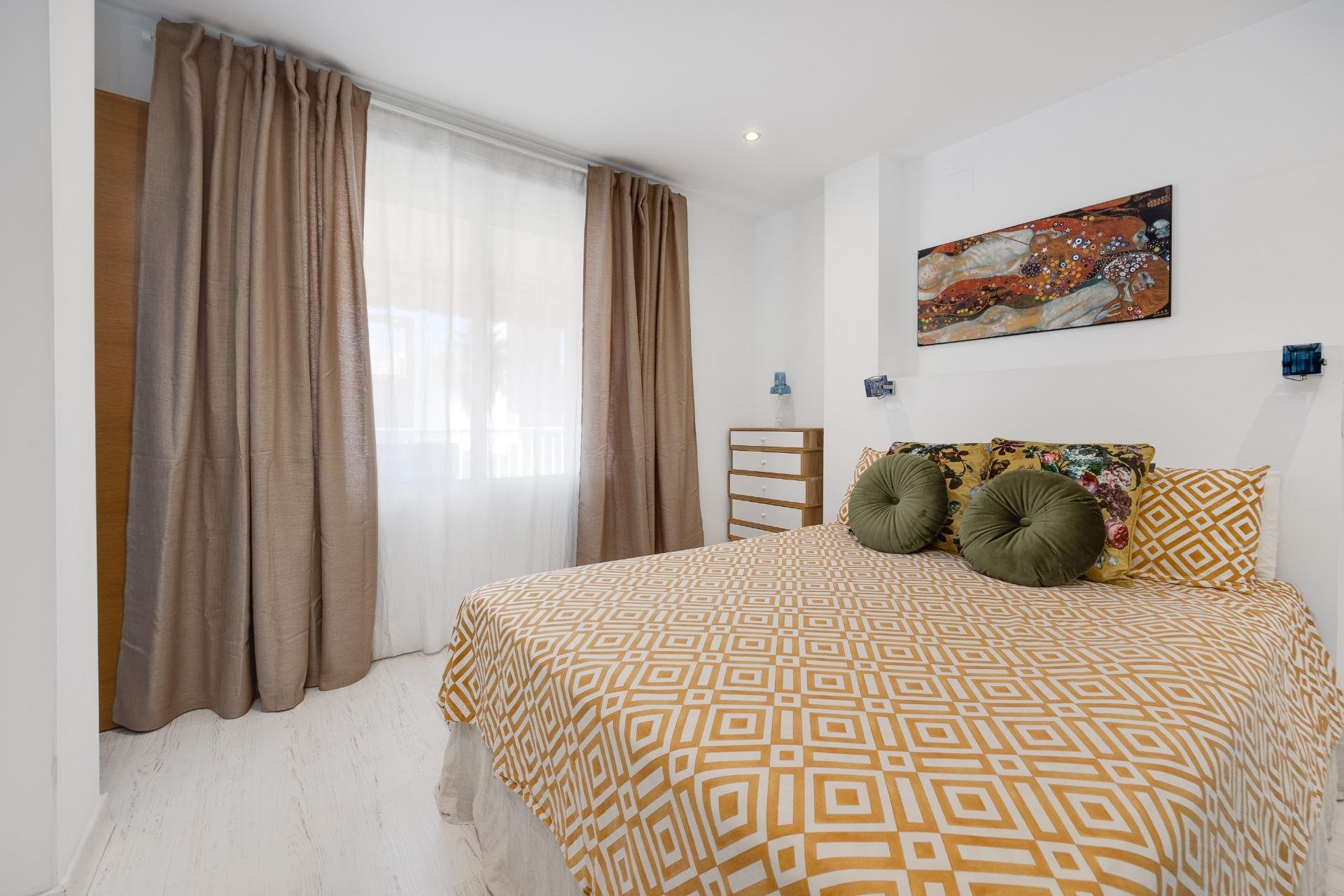 Segunda mano - Apartamento -
Torrevieja - Playa de los Naufragos
