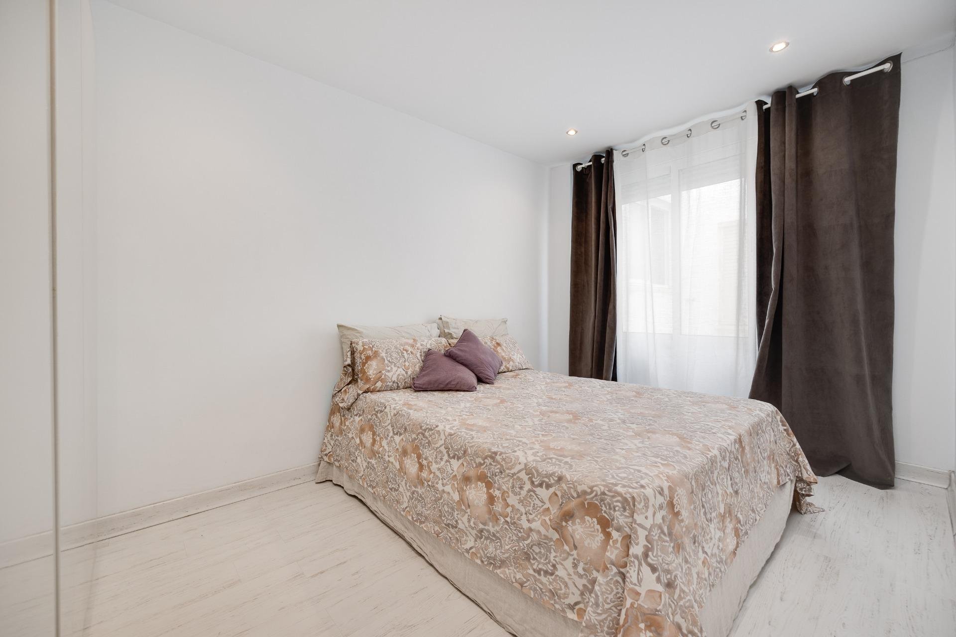 Segunda mano - Apartamento -
Torrevieja - Playa de los Naufragos