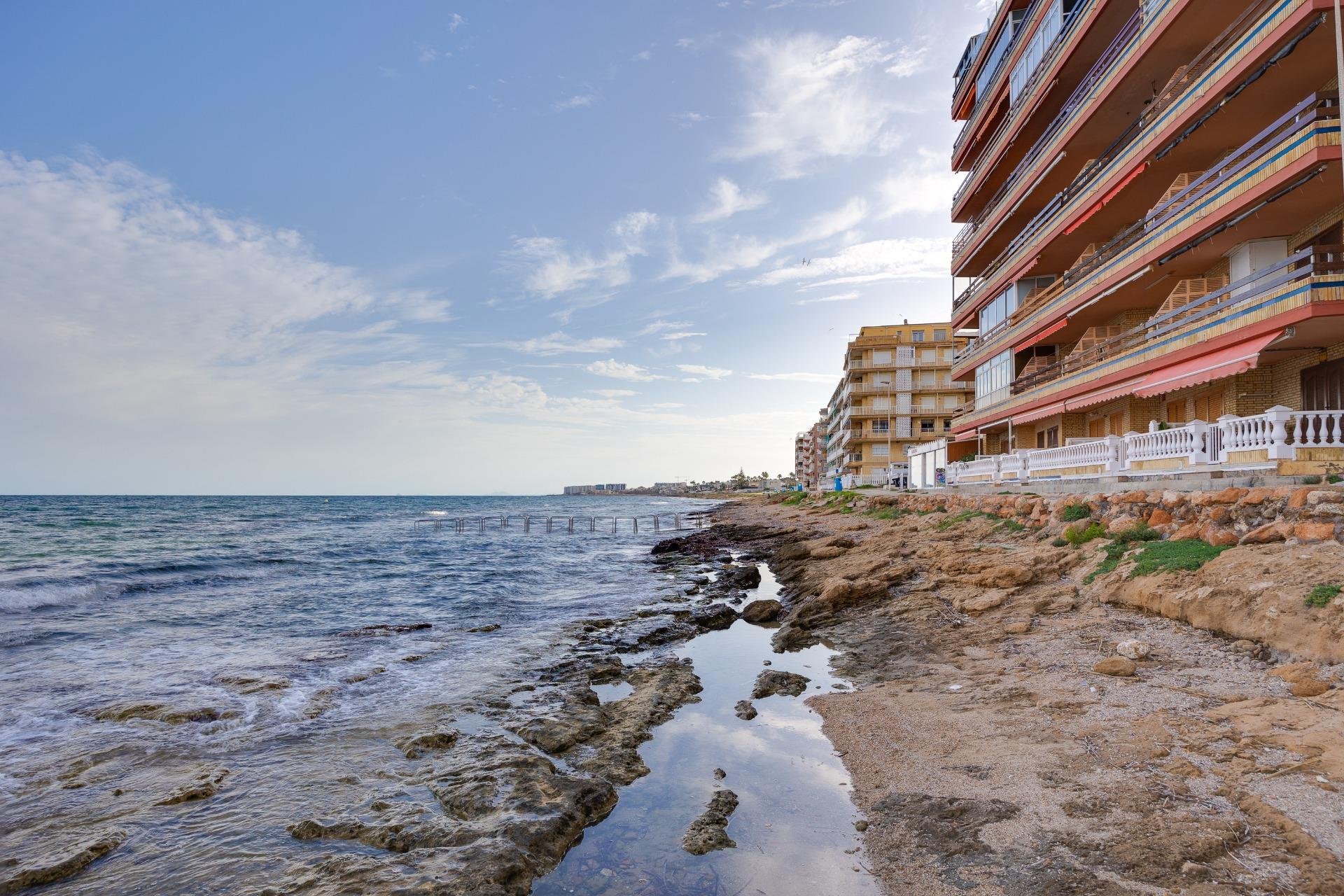 Segunda mano - Apartamento -
Torrevieja - Playa de los Naufragos