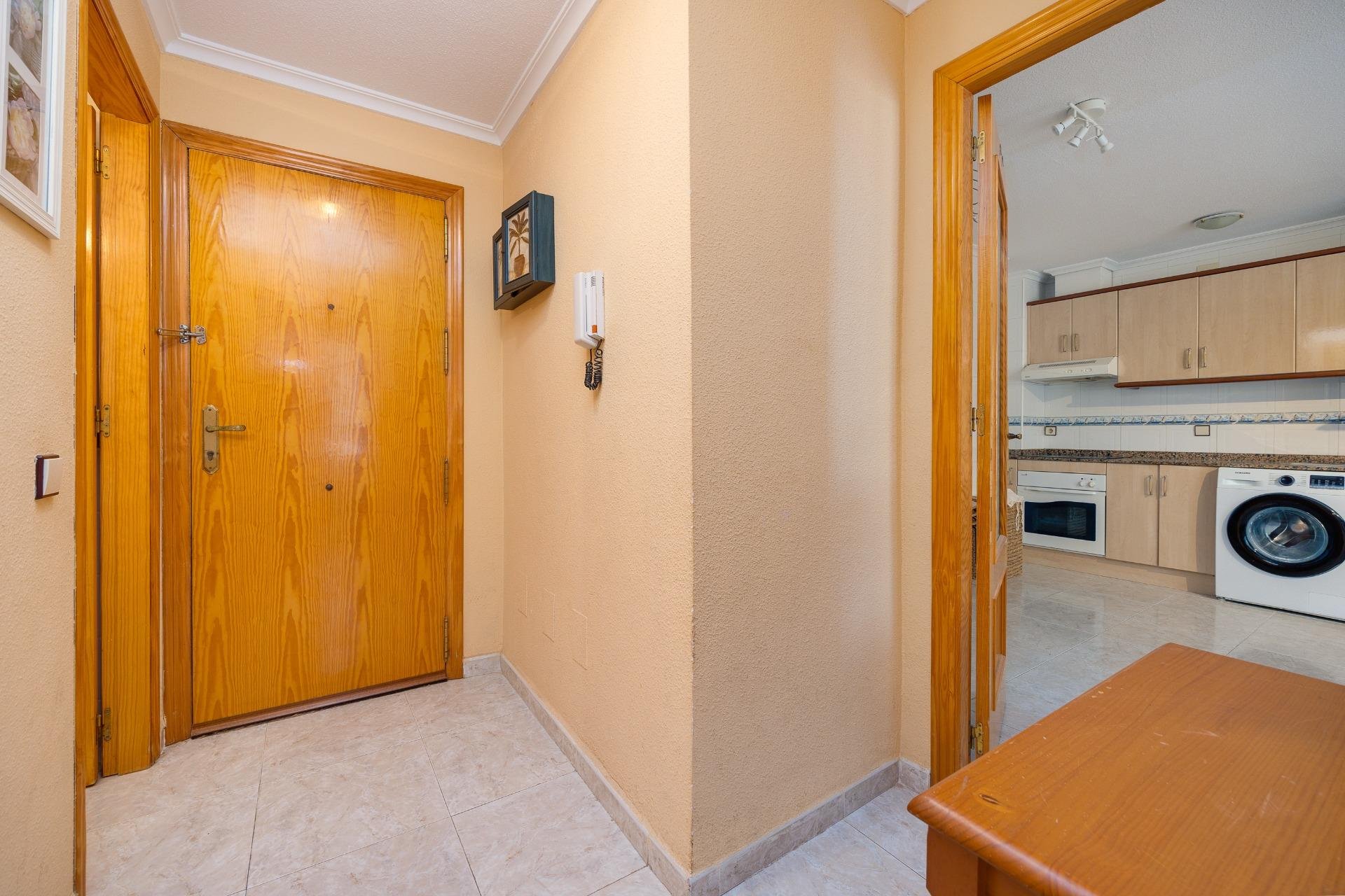 Segunda mano - Apartamento -
Torrevieja - Playa de los Naufragos