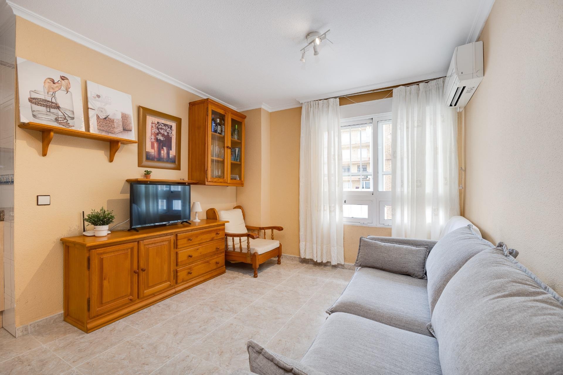 Segunda mano - Apartamento -
Torrevieja - Playa de los Naufragos