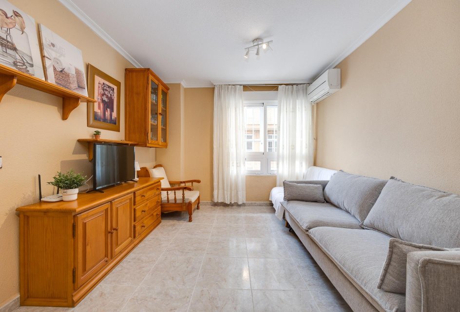 Segunda mano - Apartamento -
Torrevieja - Playa de los Naufragos