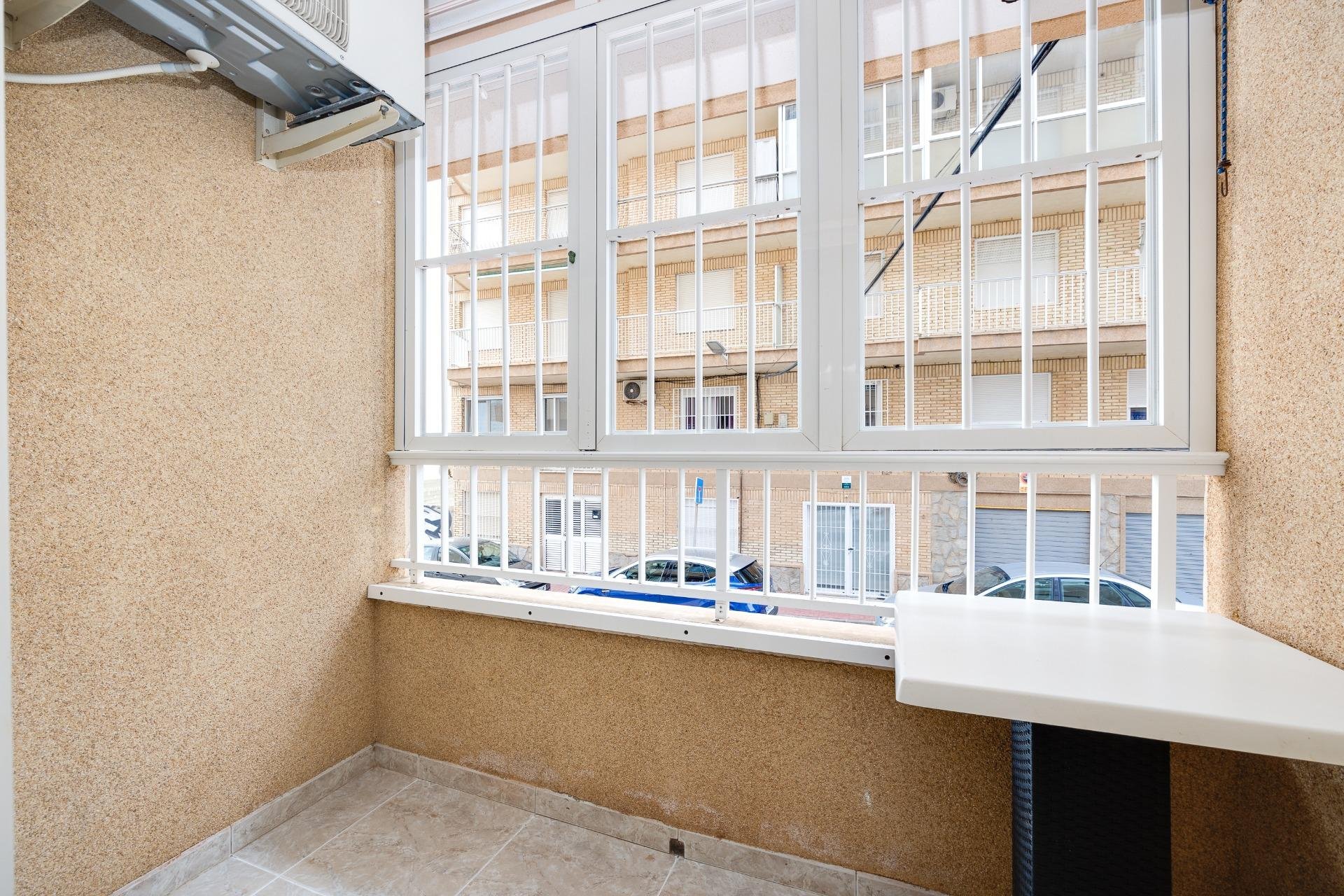 Segunda mano - Apartamento -
Torrevieja - Playa de los Naufragos