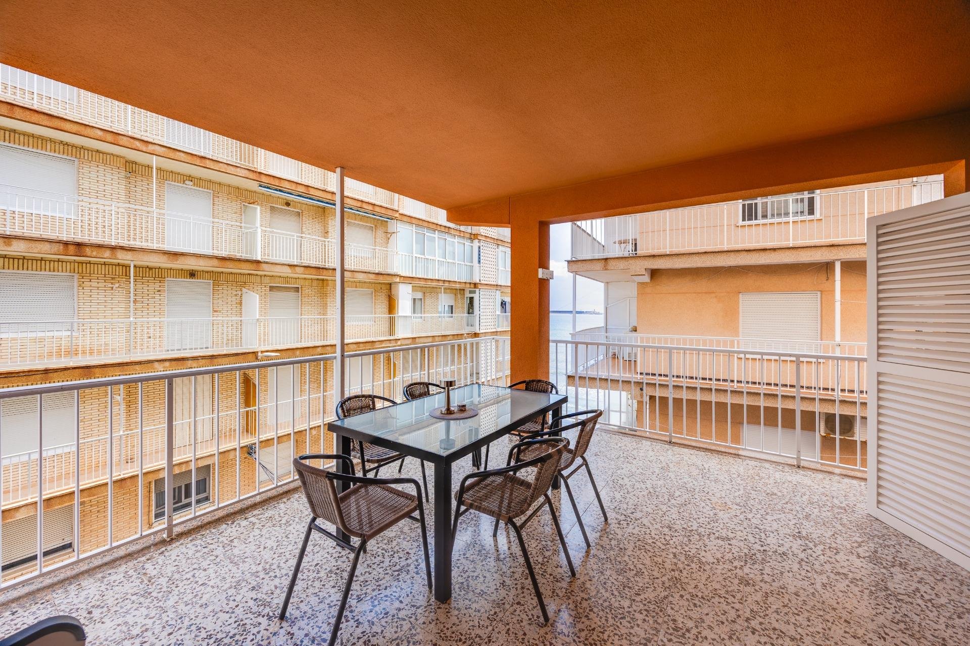 Segunda mano - Apartamento -
Torrevieja - Playa de los Naufragos