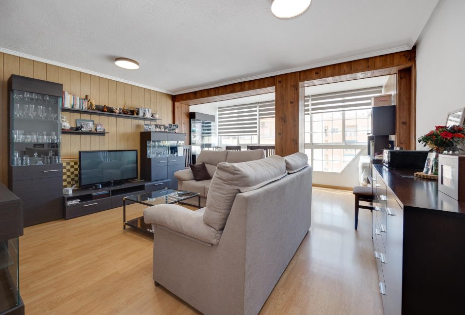 Segunda mano - Apartamento -
Torrevieja - Playa del Cura